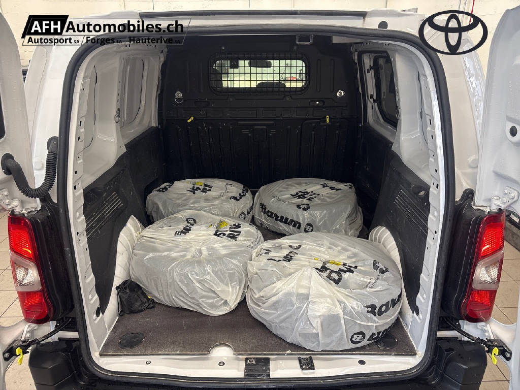 TOYOTA Proace City Van 1.5D ActM-image-17