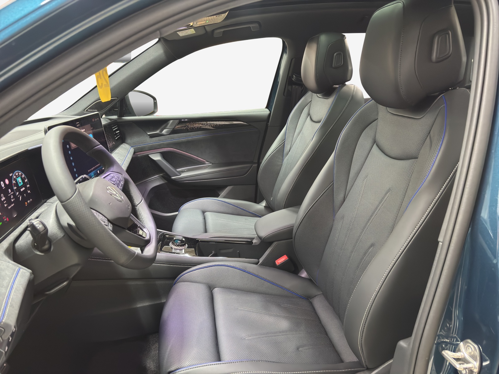 VW Tiguan 1.5 TSI evo2 mHEV R-Line DSG-image-7