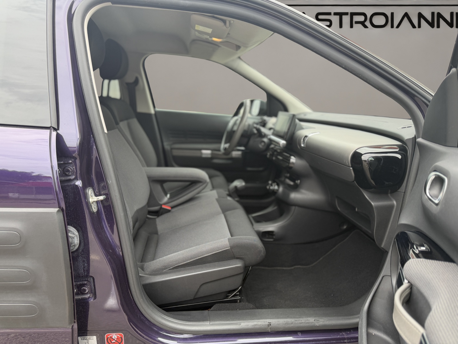 CITROEN C4 Cactus 1.2 e-VTi Feel ETG-image-12