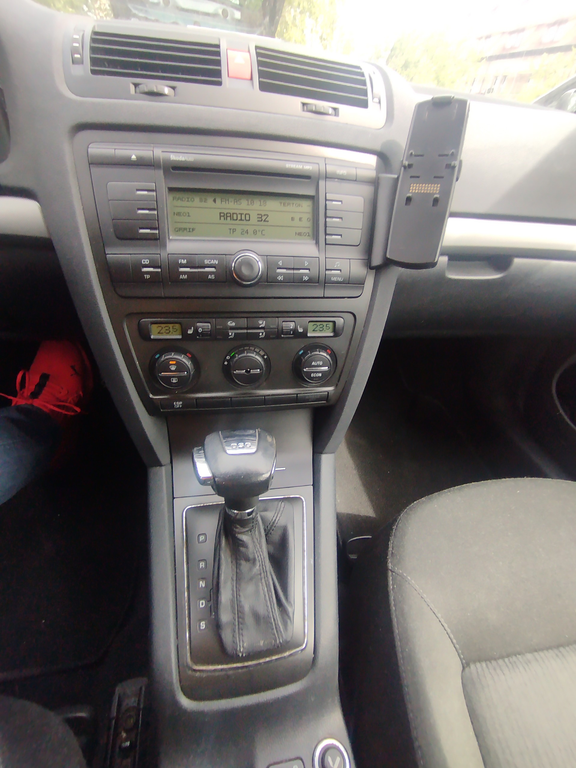 SKODA Octavia 1.9 TDI Elegance-image-9