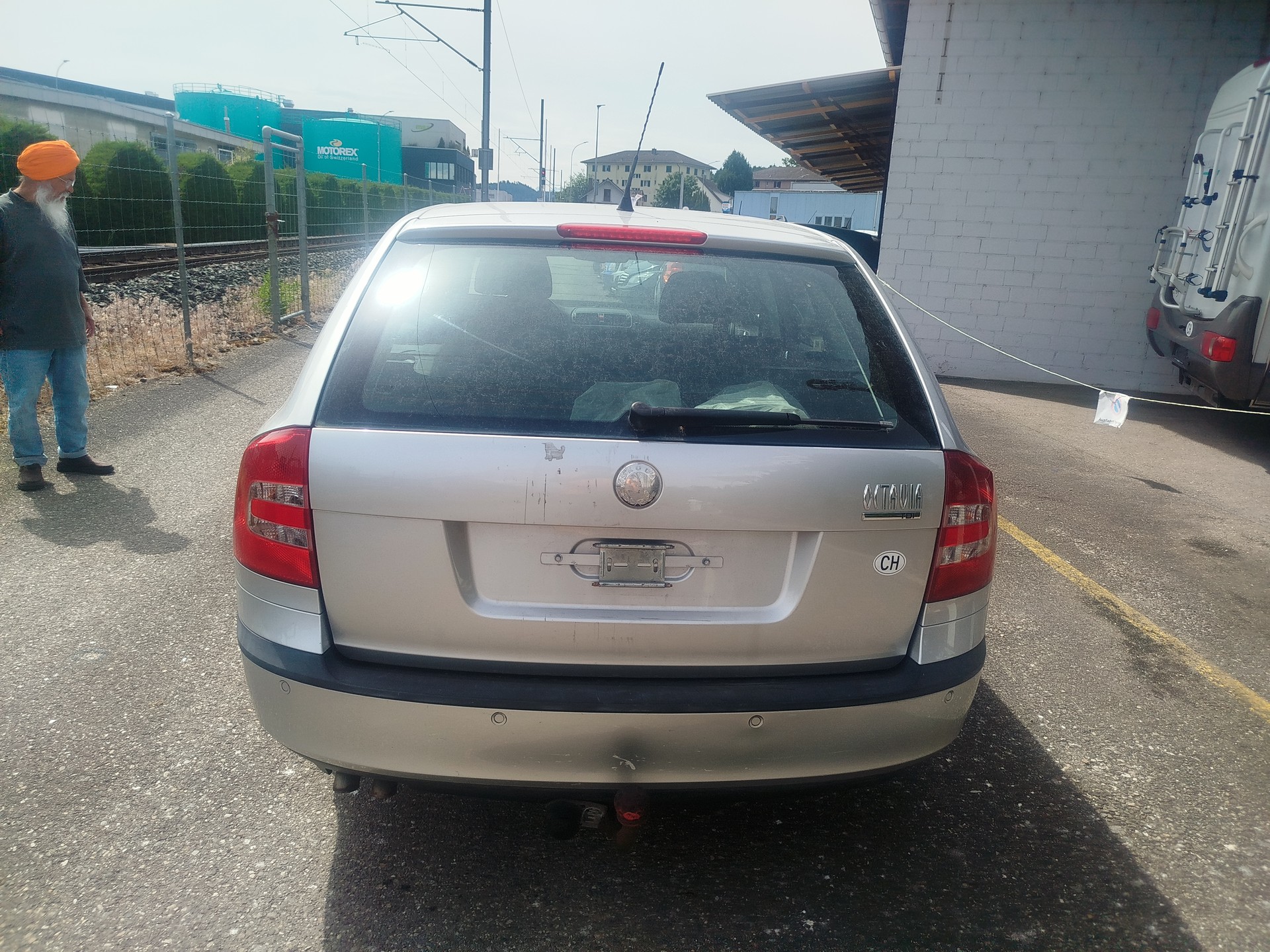 SKODA Octavia 1.9 TDI Elegance-image-4
