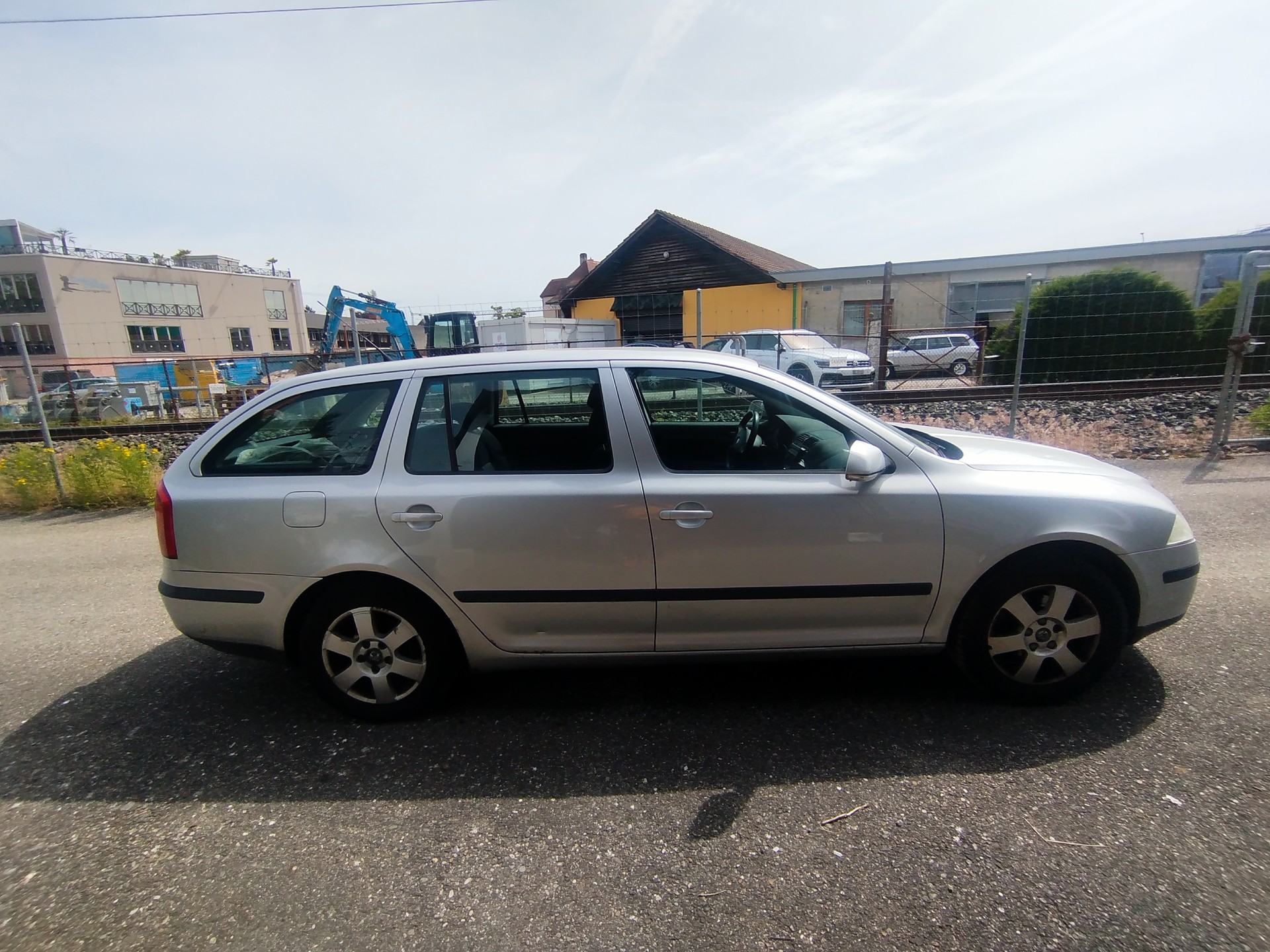 SKODA Octavia 1.9 TDI Elegance-image-6