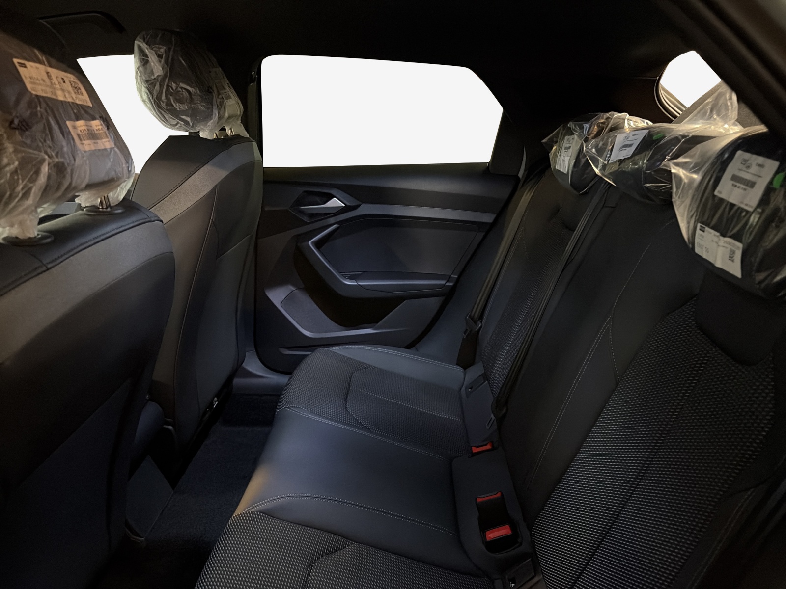 AUDI A1 Sportback 30 TFSI S Line Attraction S-tronic-image-11