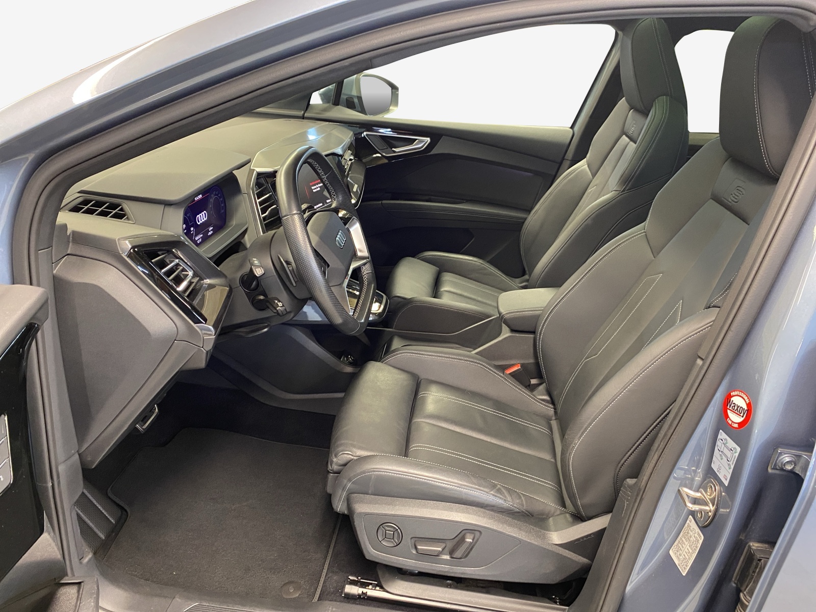 AUDI Q4 e-tron 50 quattro-image-8