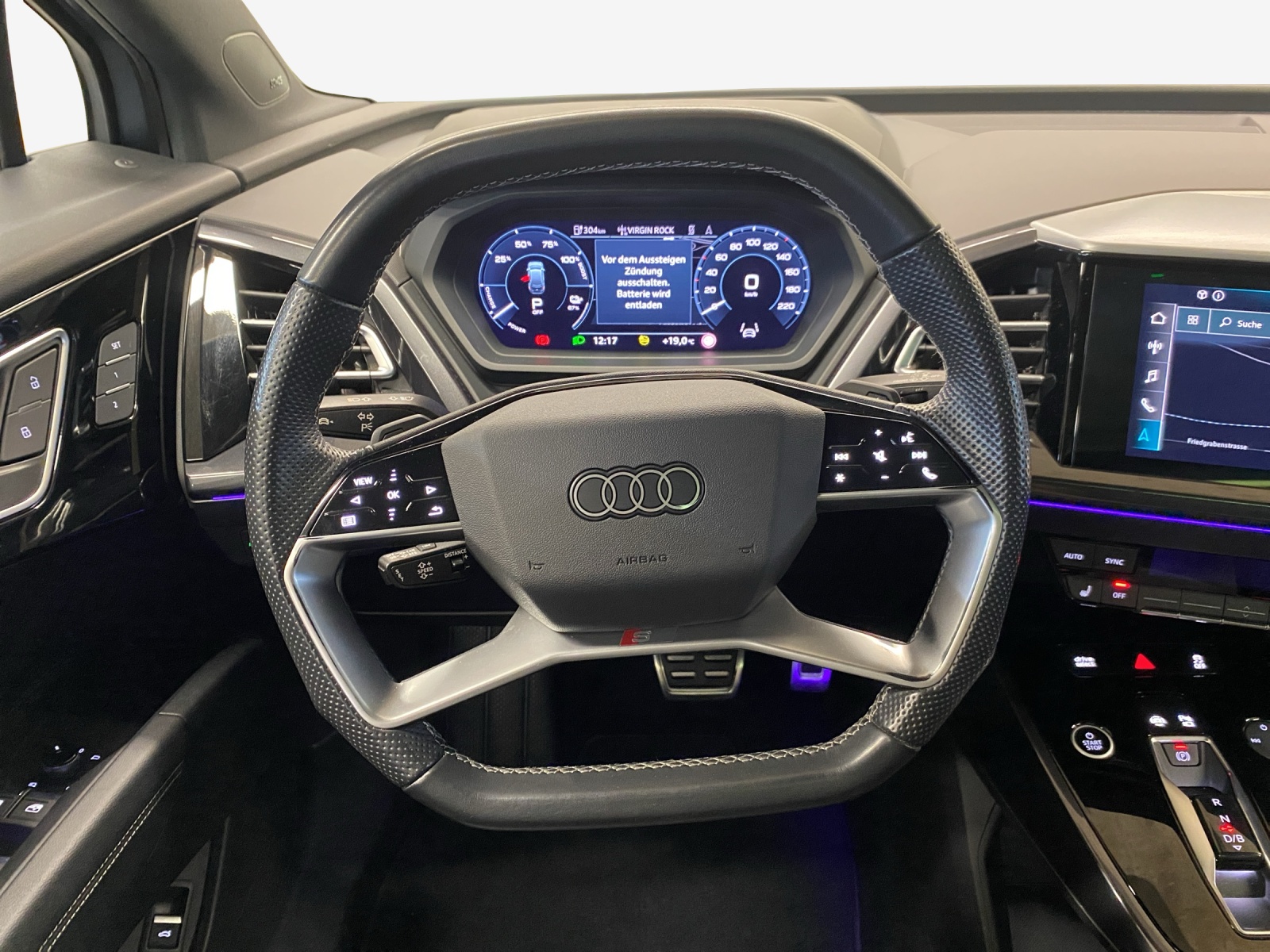 AUDI Q4 e-tron 50 quattro-image-10