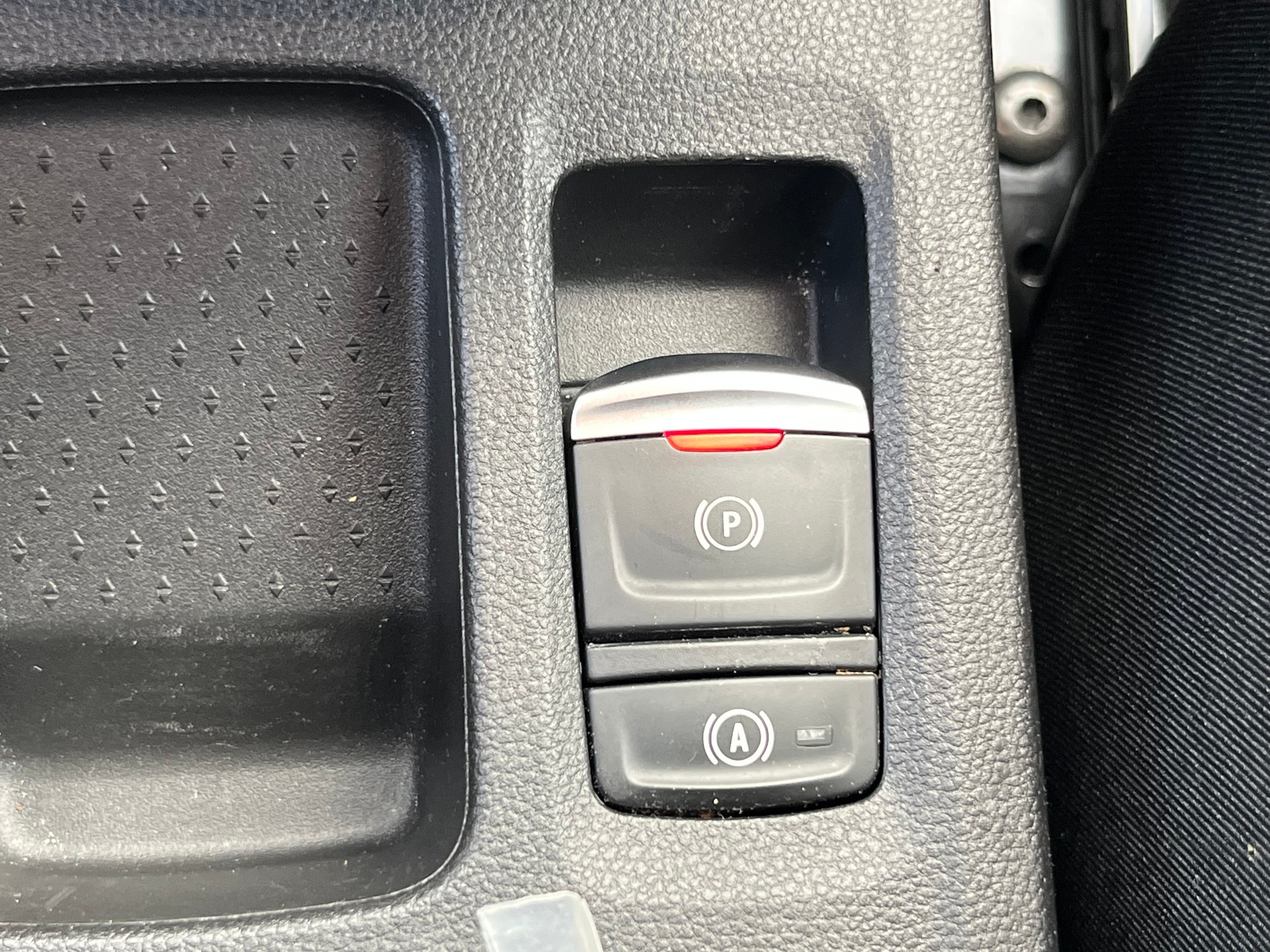 RENAULT Captur 1.3 TCe Techno EDC+++FORTLAUFENDE GARANTIE+++-image-12