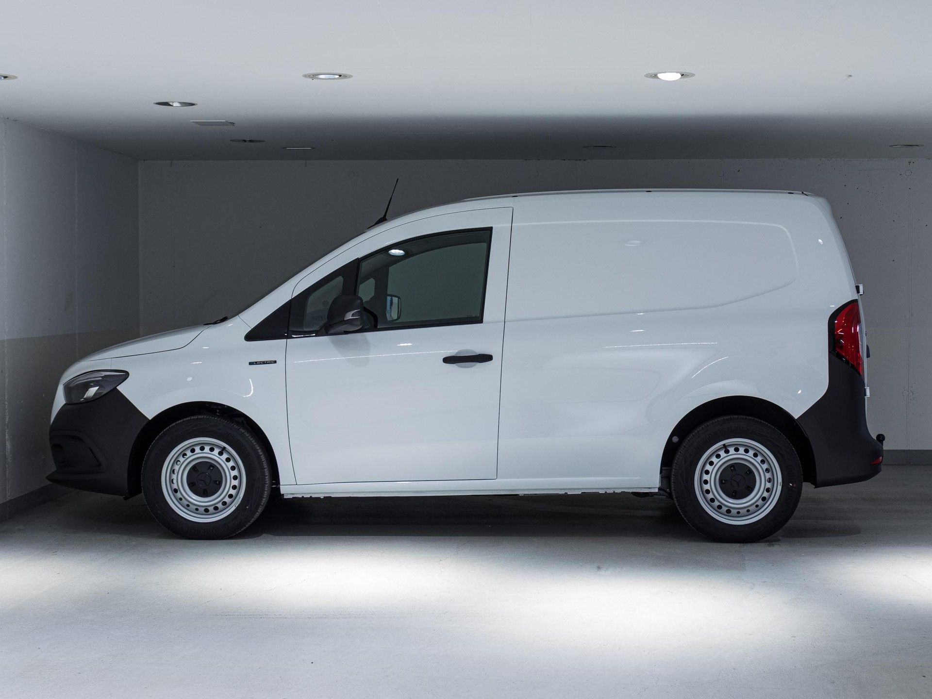 MERCEDES-BENZ eCitan Kasten BASE Standard-image-4