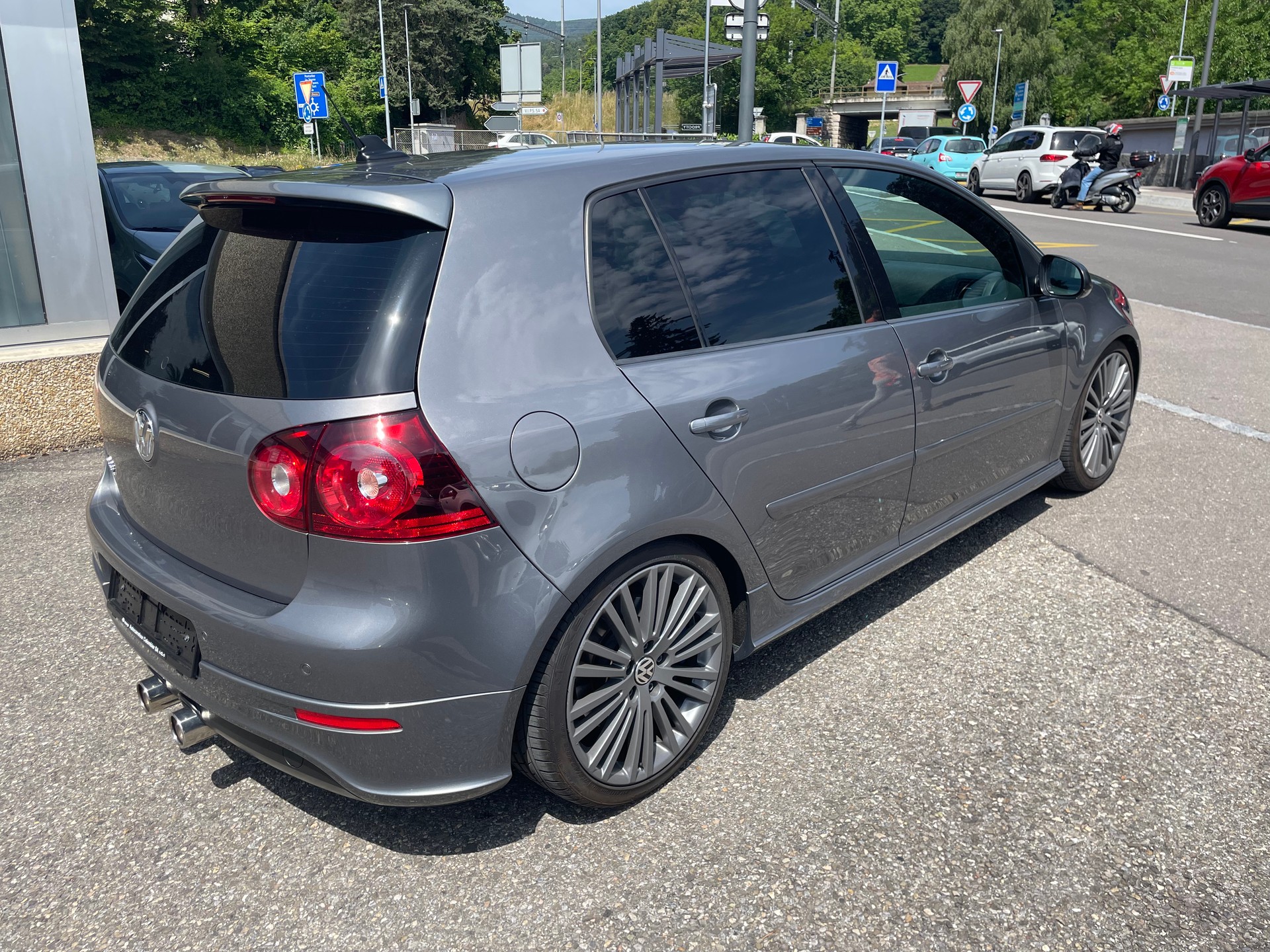 VW Golf R32 4Motion-image-2