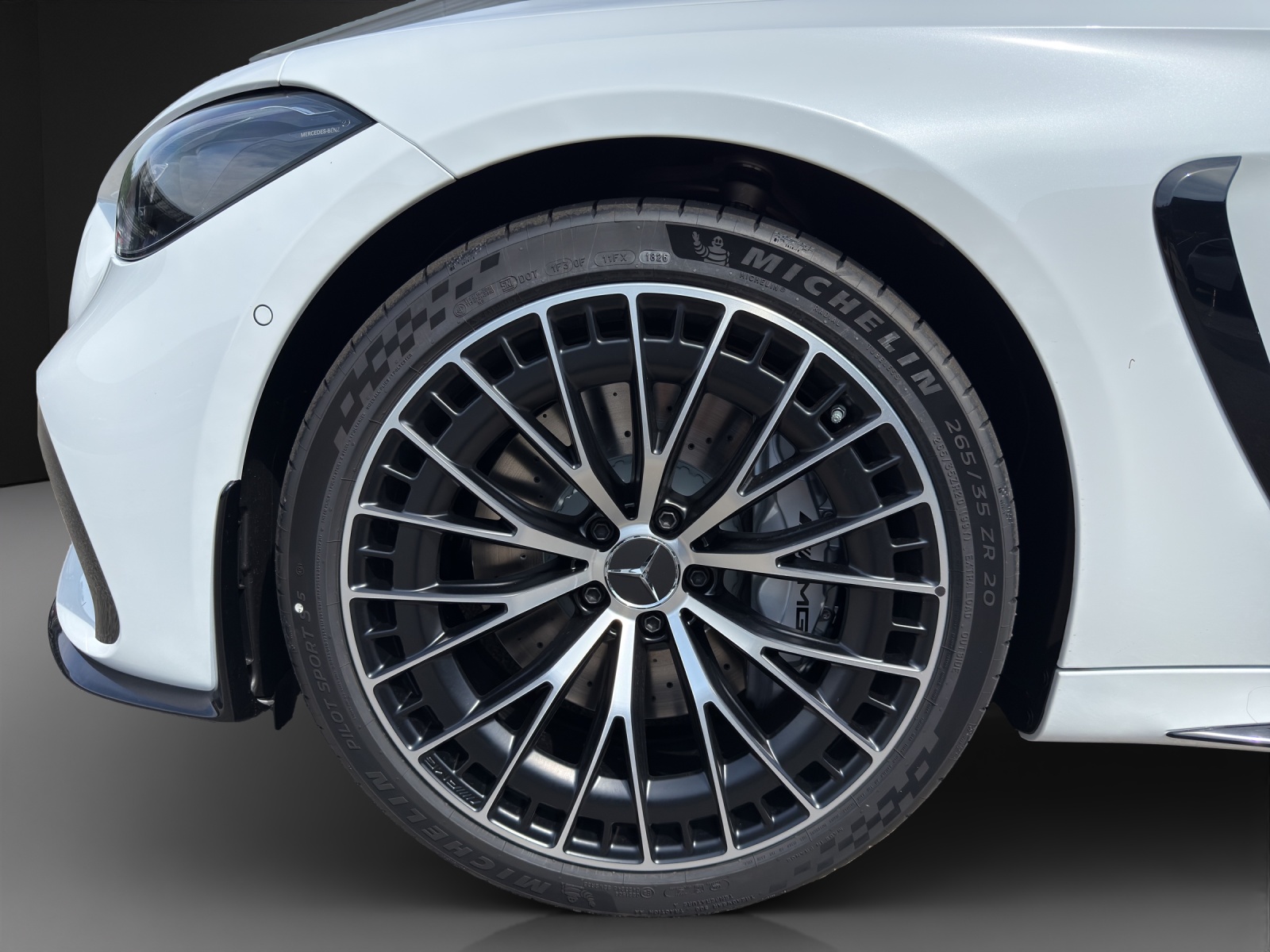 MERCEDES-BENZ CLE AMG 53 Cabrio 4Matic+ 9G-Tronic-image-7