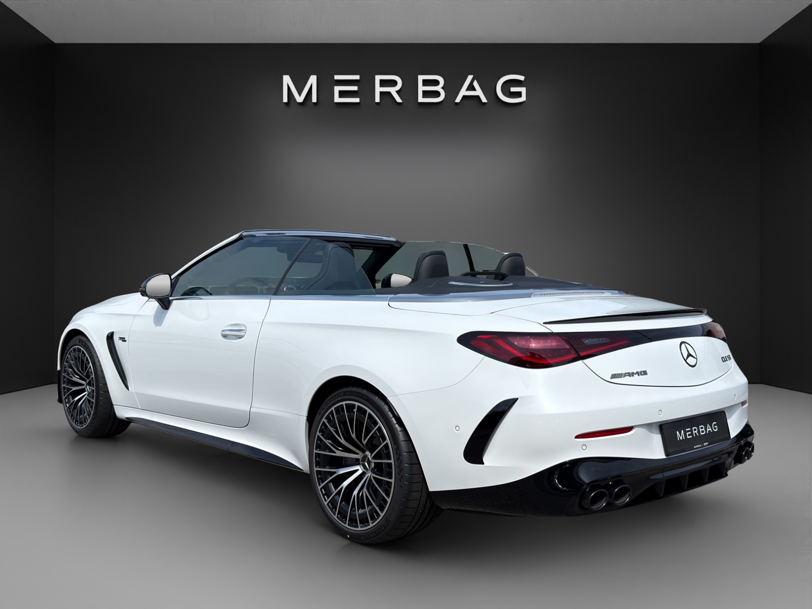 MERCEDES-BENZ CLE AMG 53 Cabrio 4Matic+ 9G-Tronic-image-2