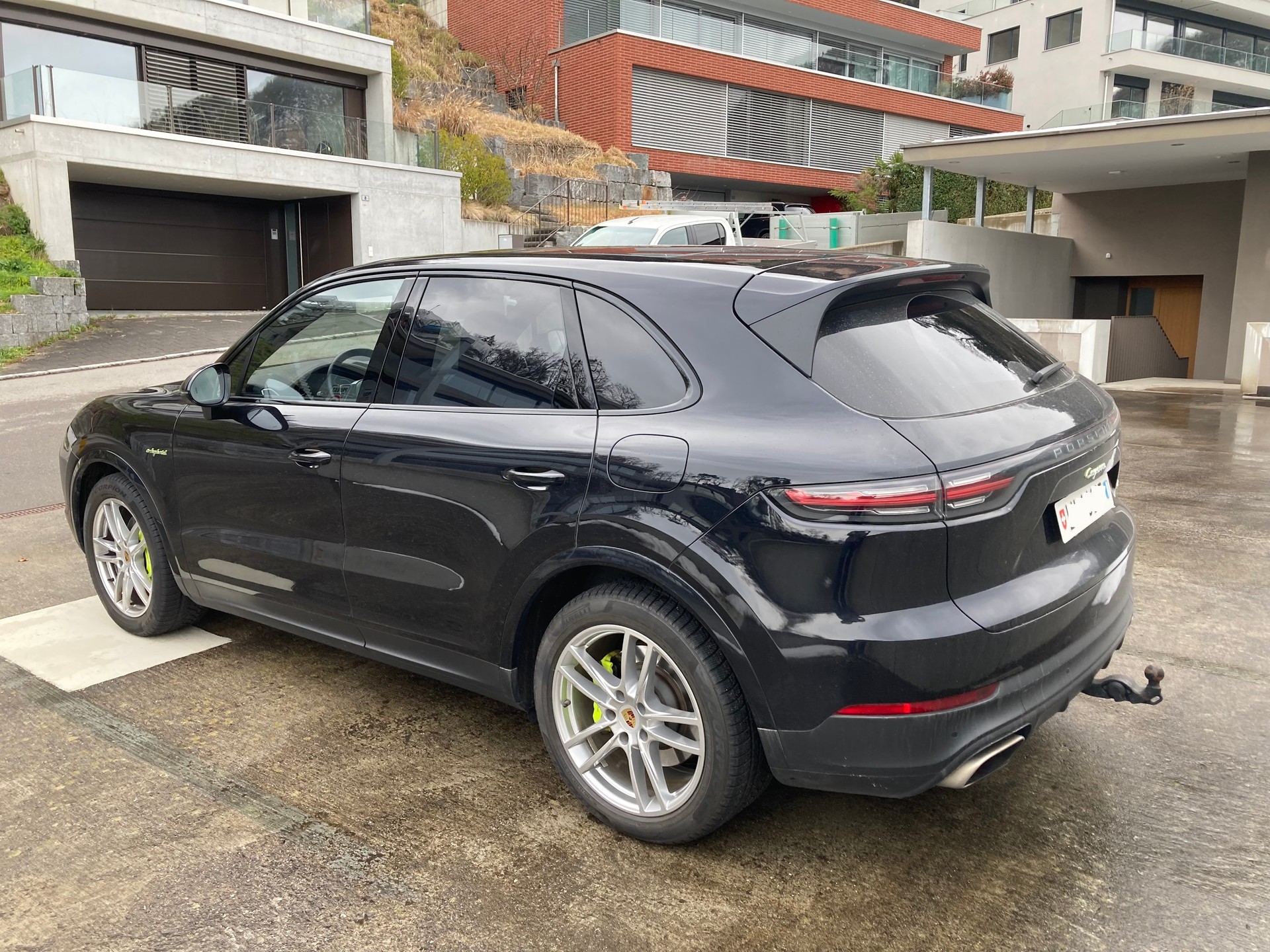 PORSCHE 3.0 V6 E-Hybrid-image-4