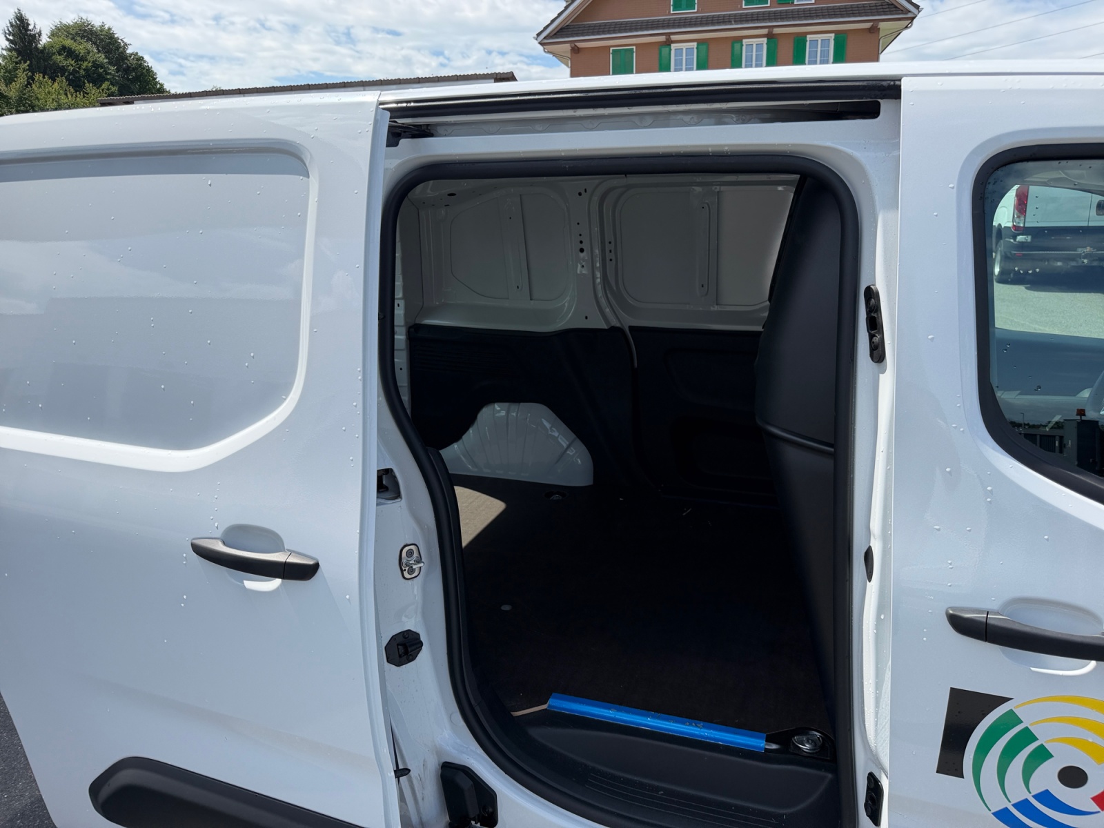 OPEL Combo-e Cargo-image-6