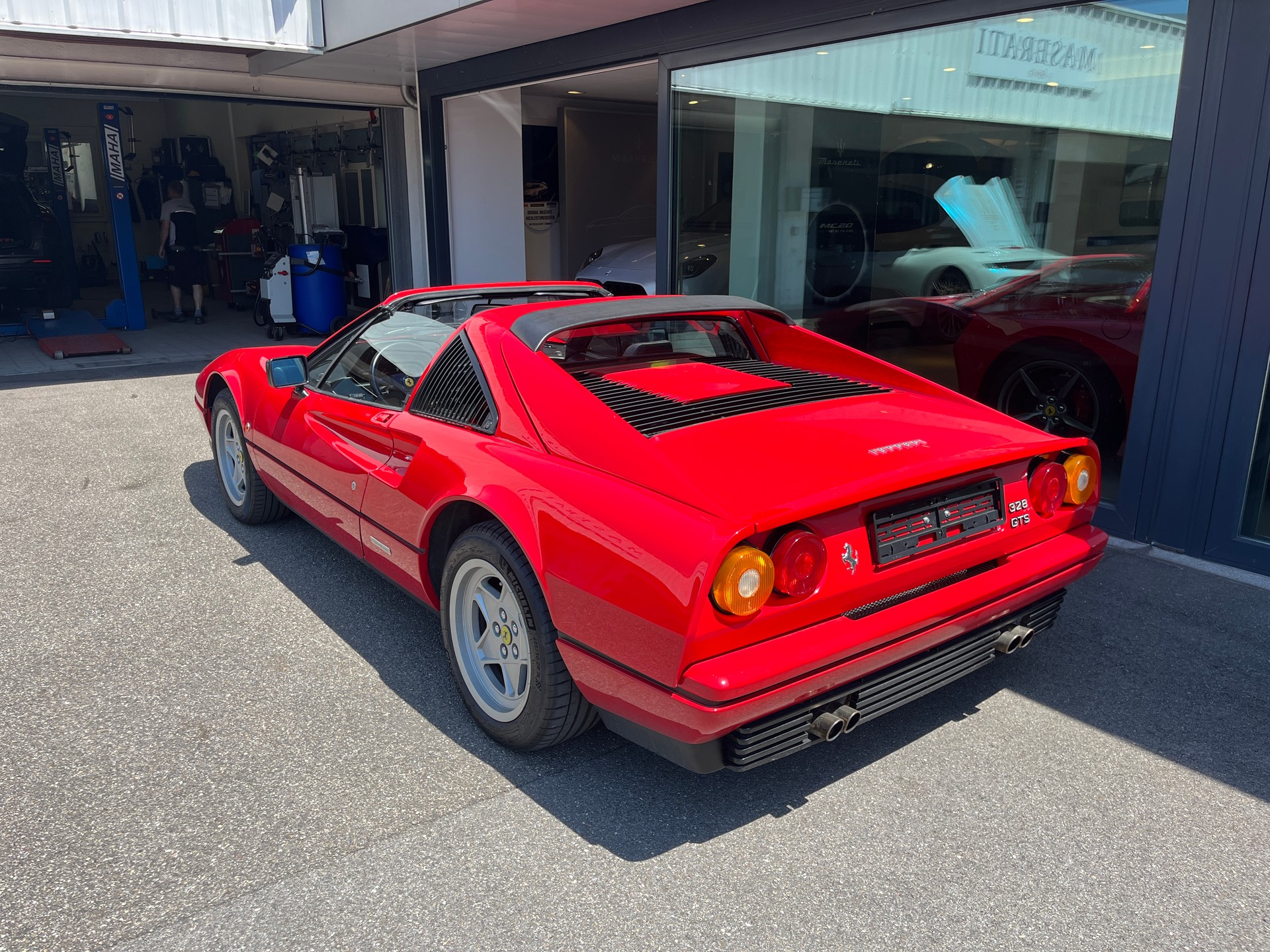 FERRARI 328 GTS-image-5