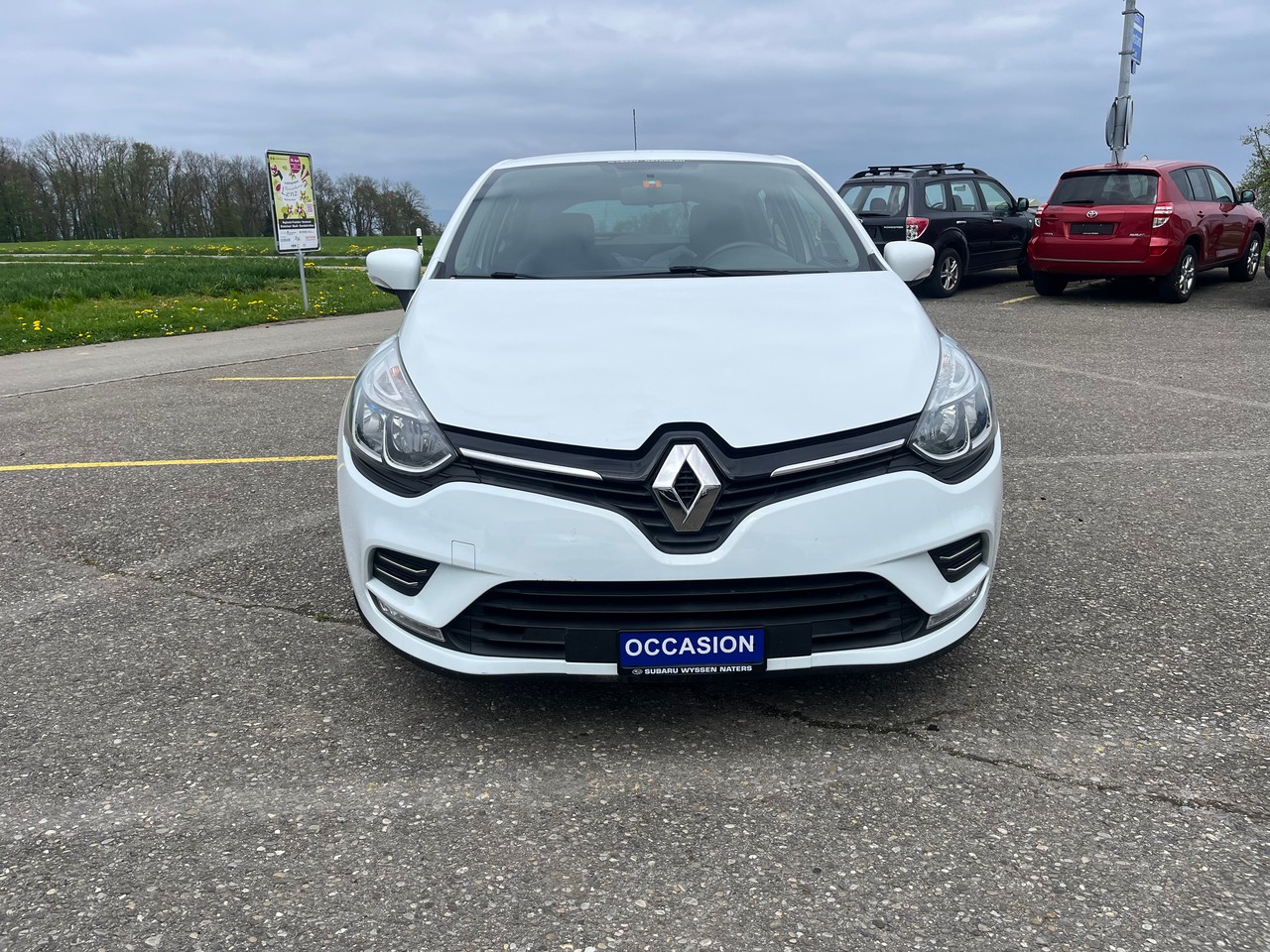 RENAULT Clio 1.2 16V T Swiss Edition-image-3