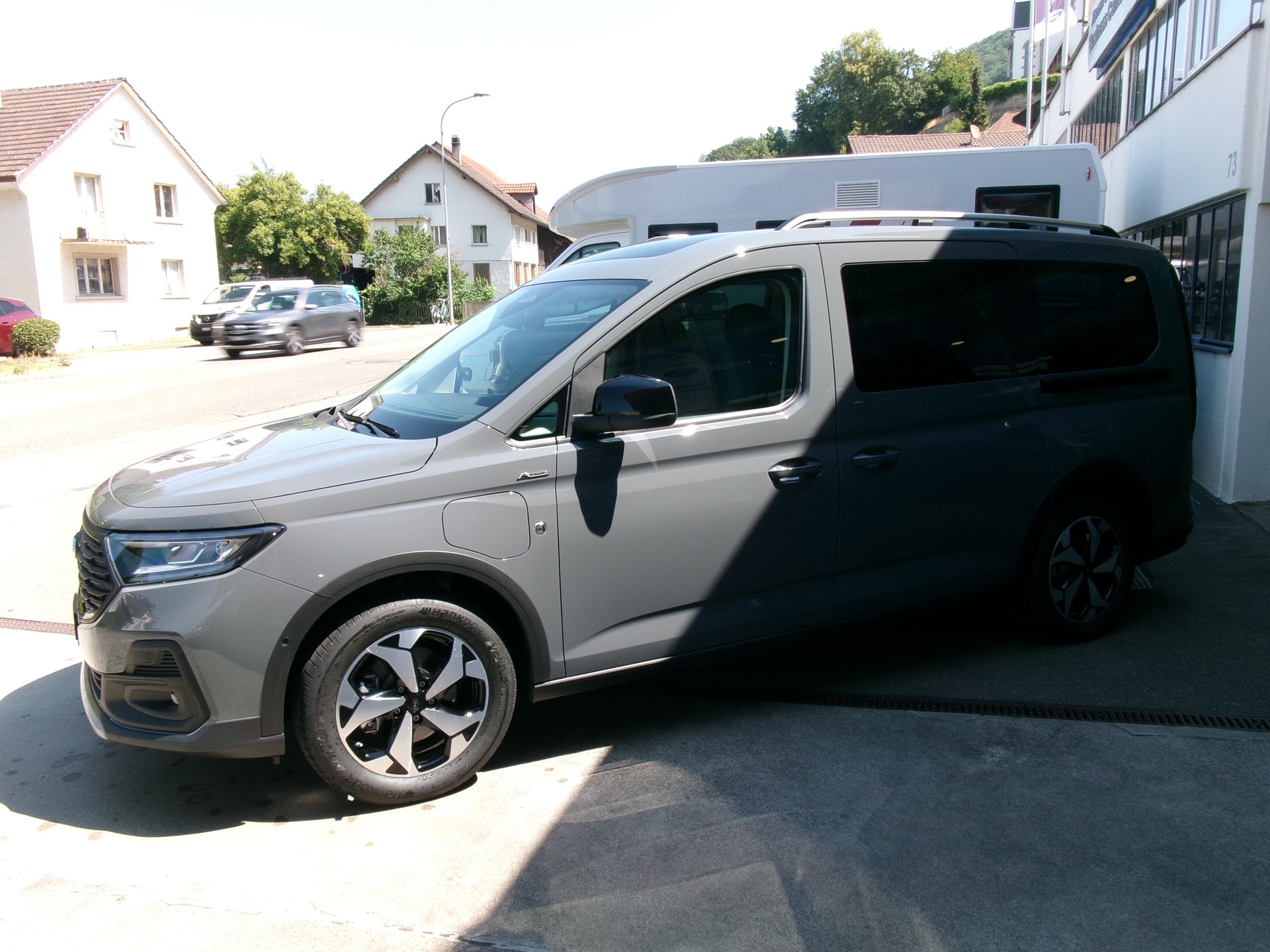 FORD Grand Tourneo Connect 1.5 PHEV Active Automat-image-1