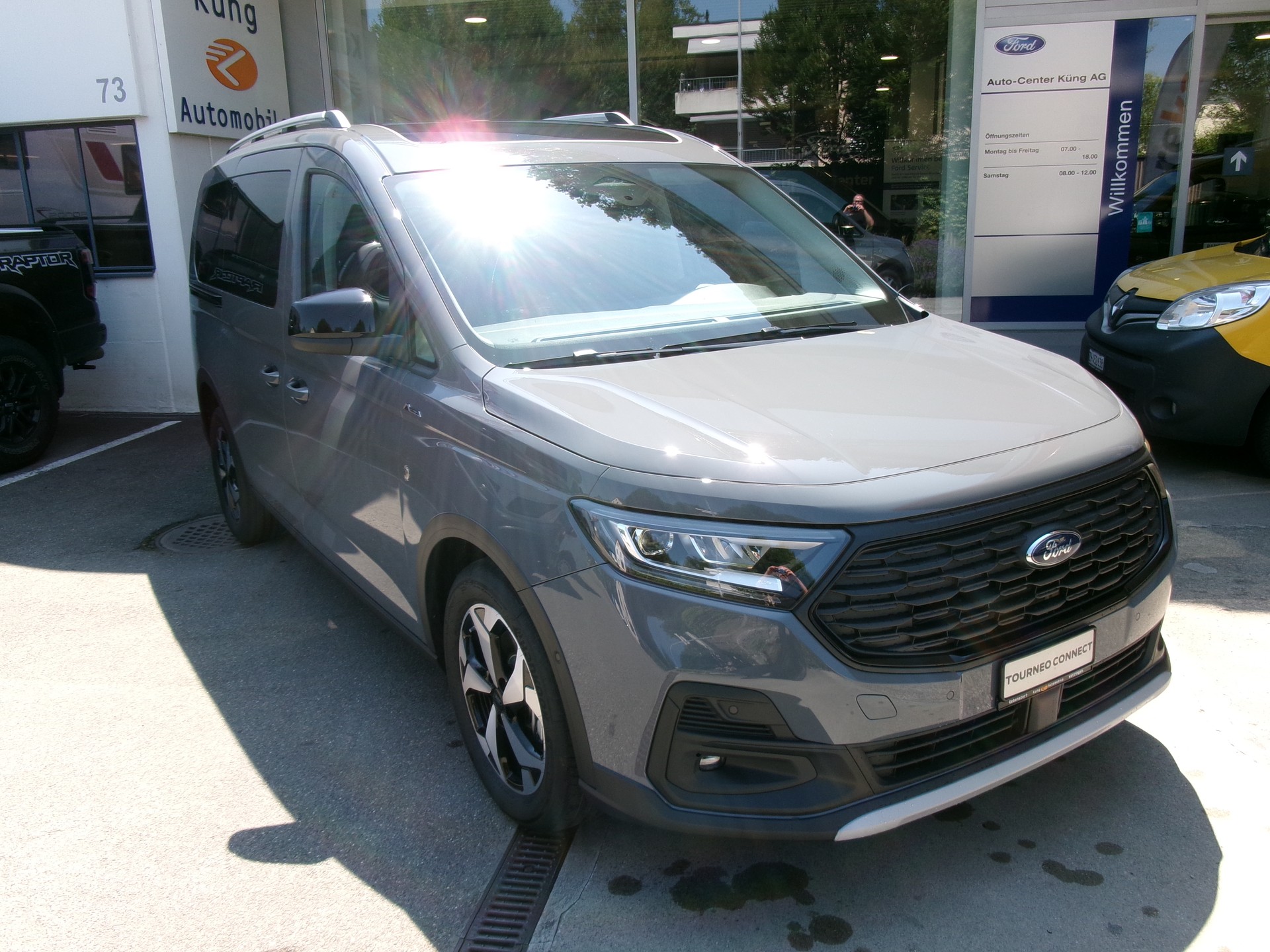 FORD Grand Tourneo Connect 1.5 PHEV Active Automat-image-0