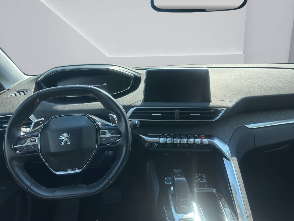 PEUGEOT 3008 1.2 PureTech Allure EAT-image-5