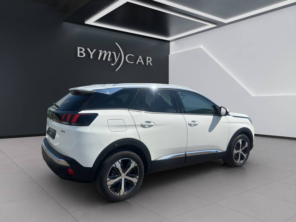 PEUGEOT 3008 1.2 PureTech Allure EAT-image-4