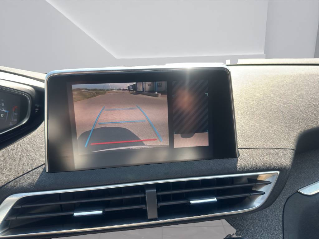 PEUGEOT 3008 1.2 PureTech Allure EAT-image-13