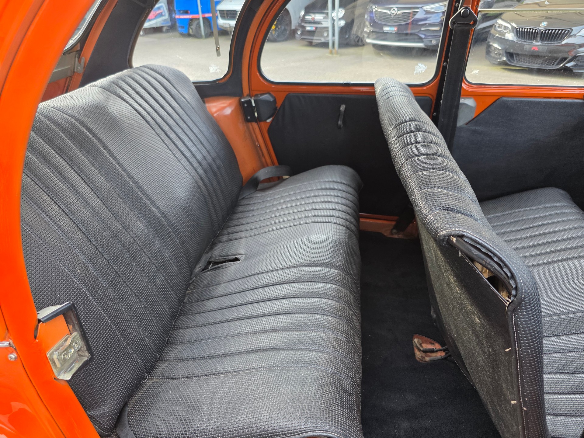 CITROEN 2CV6 Spécial (Club)-image-11