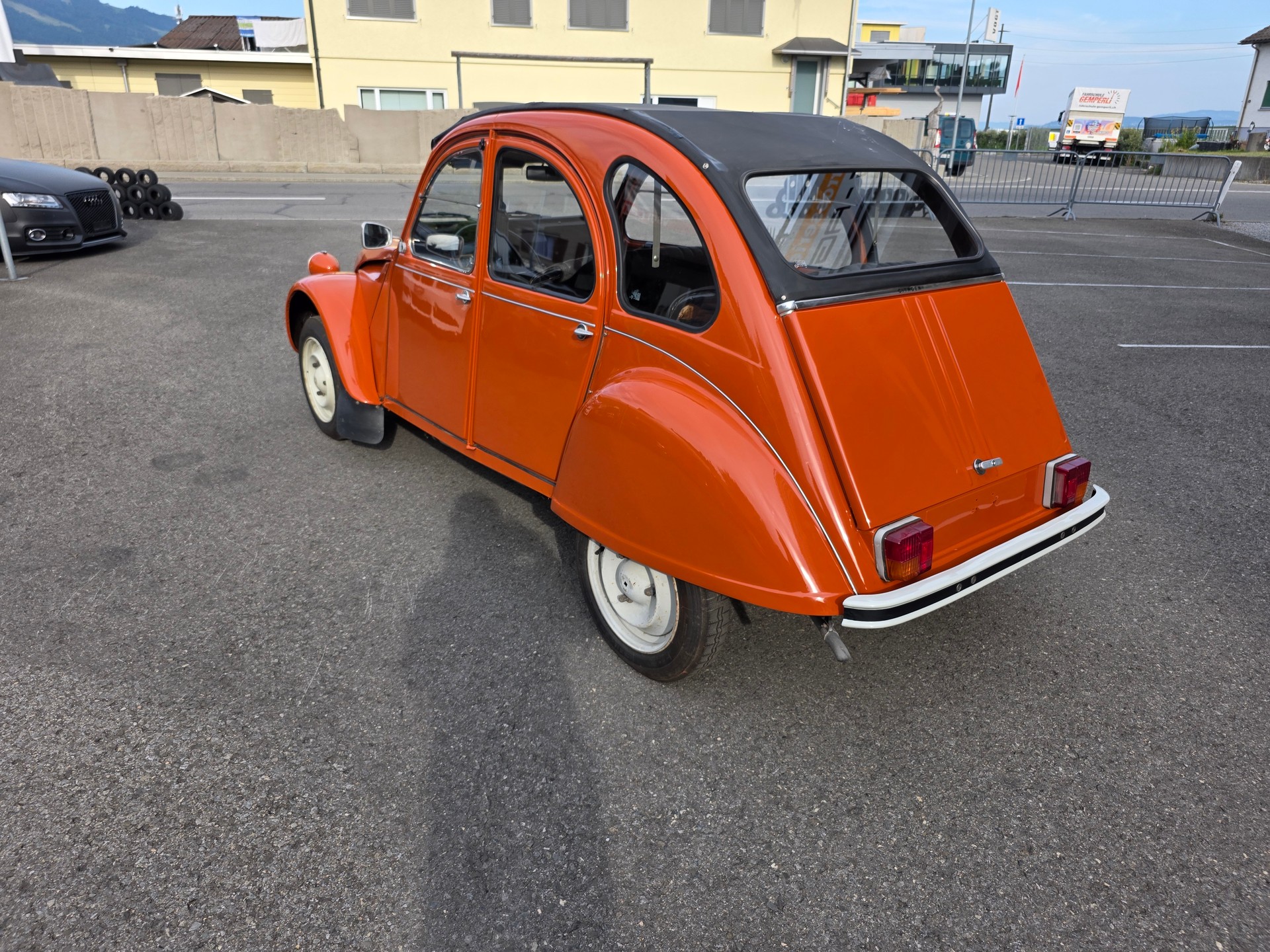 CITROEN 2CV6 Spécial (Club)-image-6