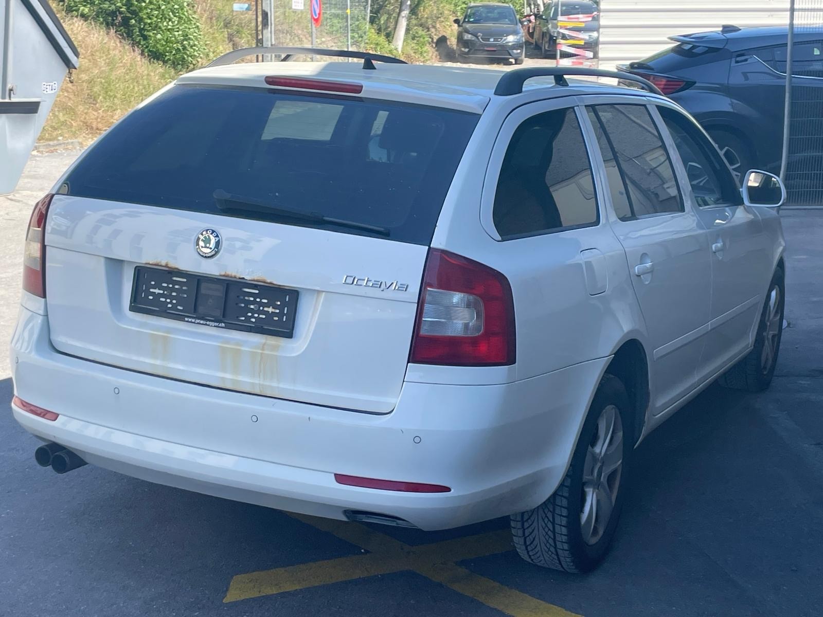 SKODA Octavia Combi 1.8 TSI Laurin & Klement 4x4-image-3