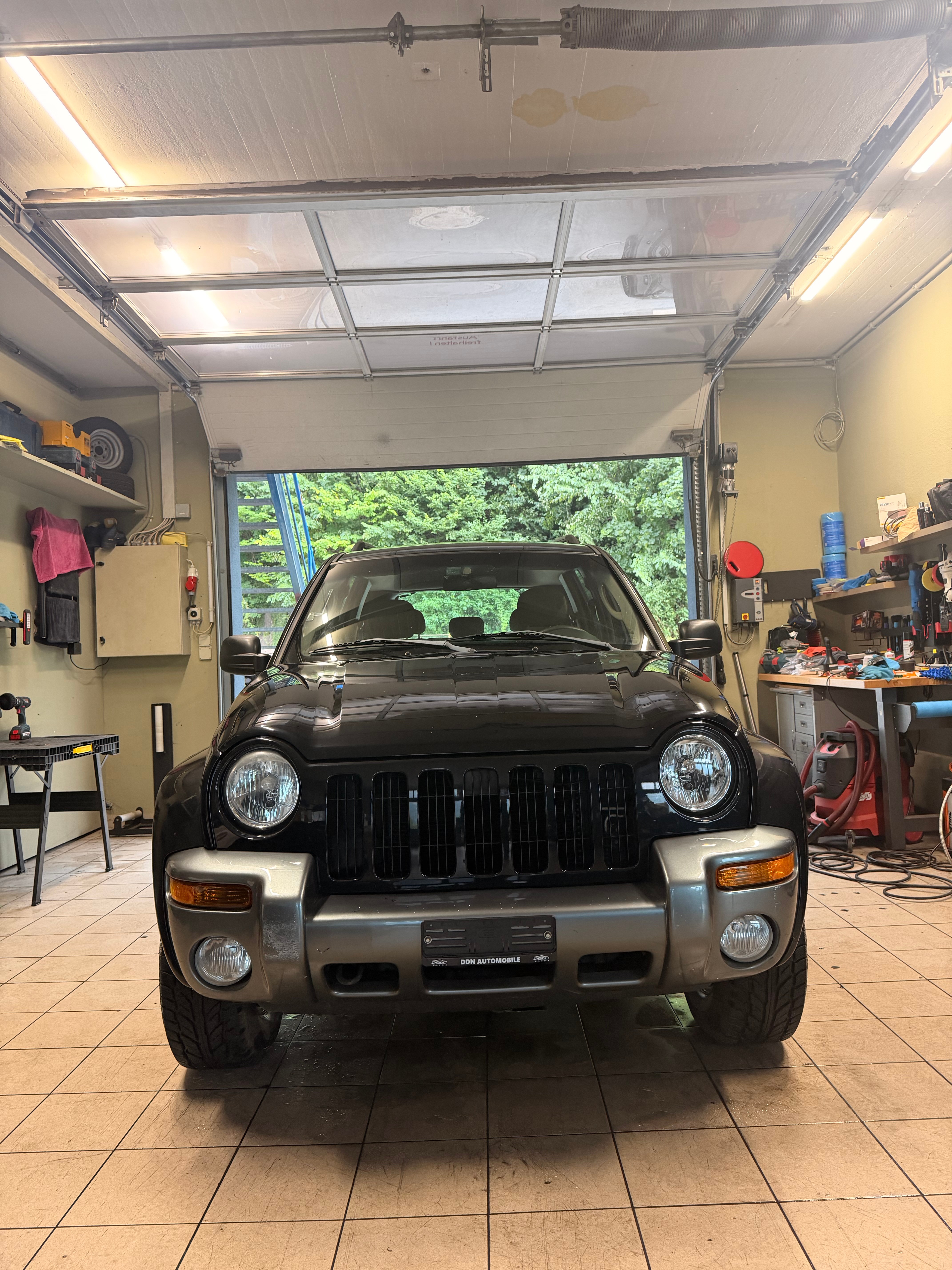 JEEP Cherokee 2.5 CRD Limited — slika 1