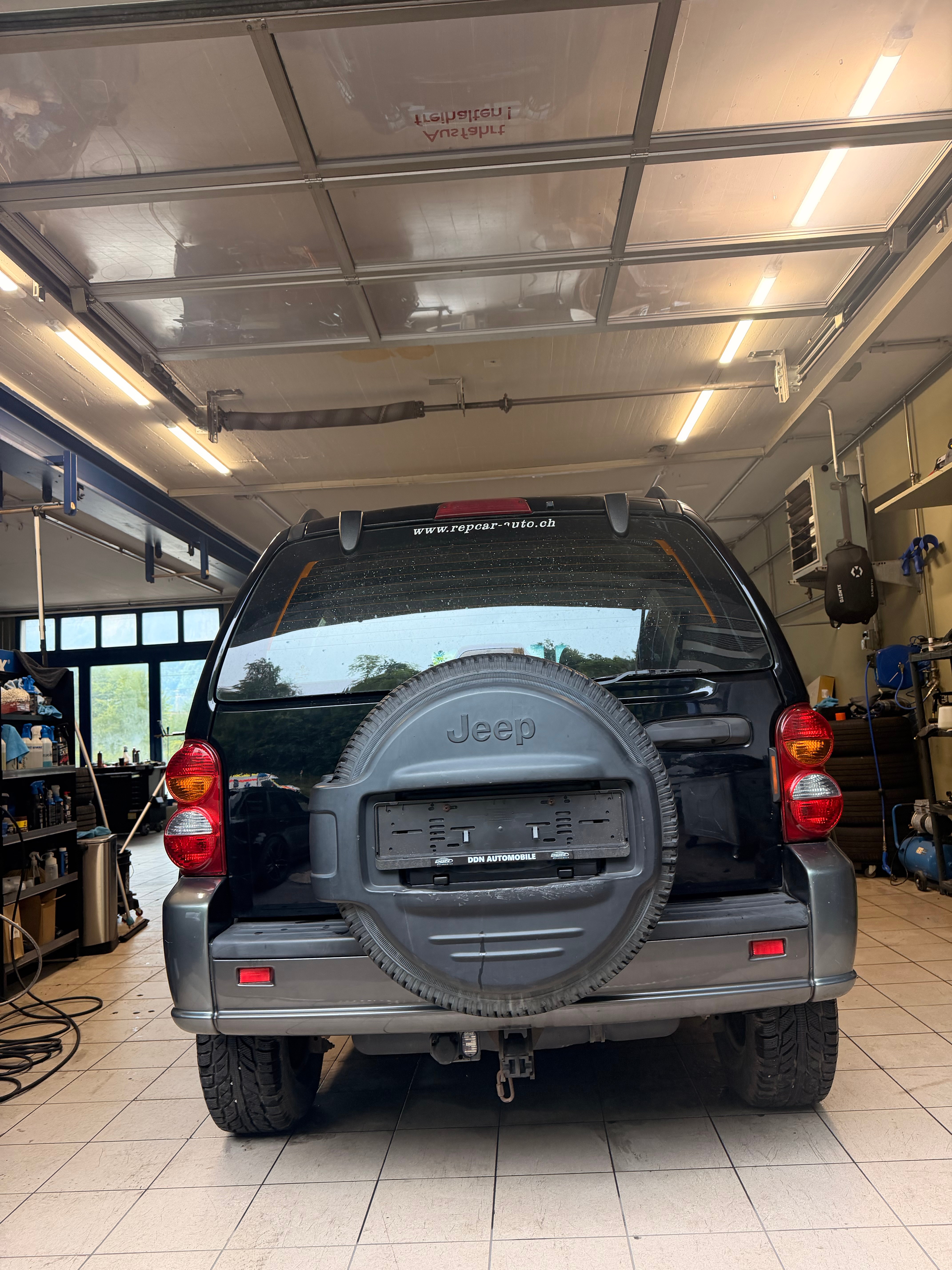 JEEP Cherokee 2.5 CRD Limited — slika 3