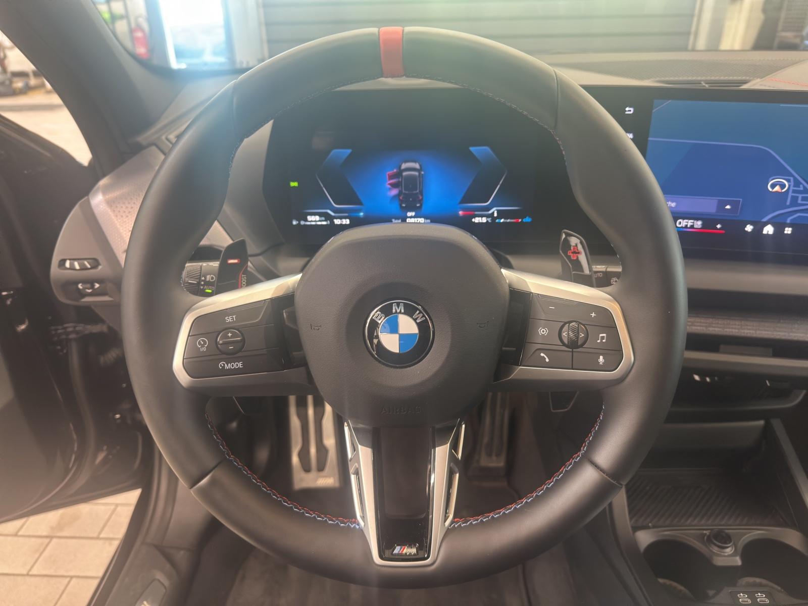 BMW M135i xDrive M Sportpaket Pro-image-10