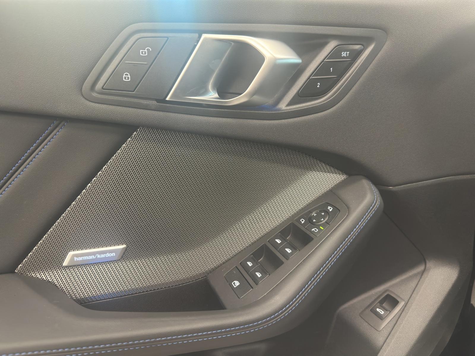 BMW M135i xDrive M Sportpaket Pro-image-14