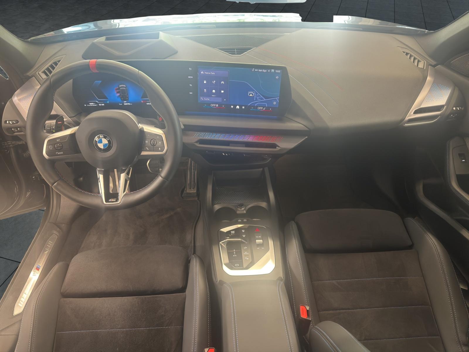BMW M135i xDrive M Sportpaket Pro-image-9