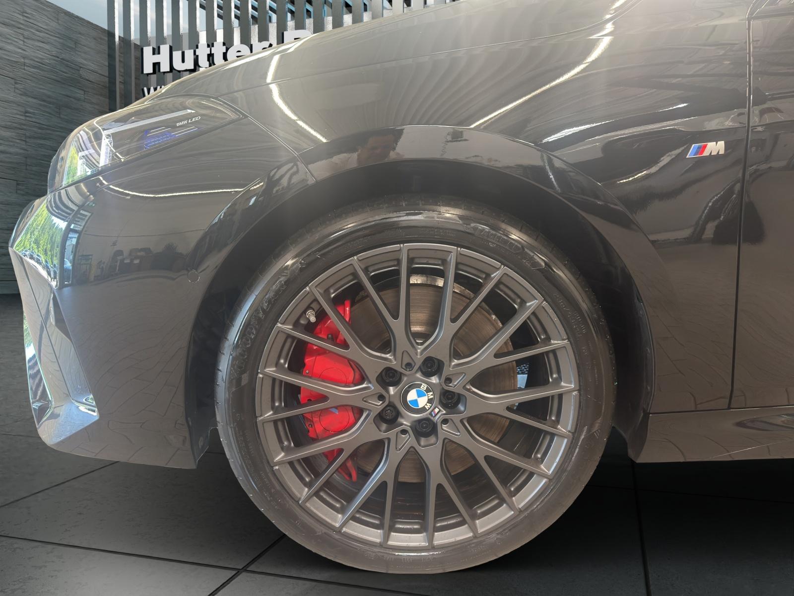 BMW M135i xDrive M Sportpaket Pro-image-8