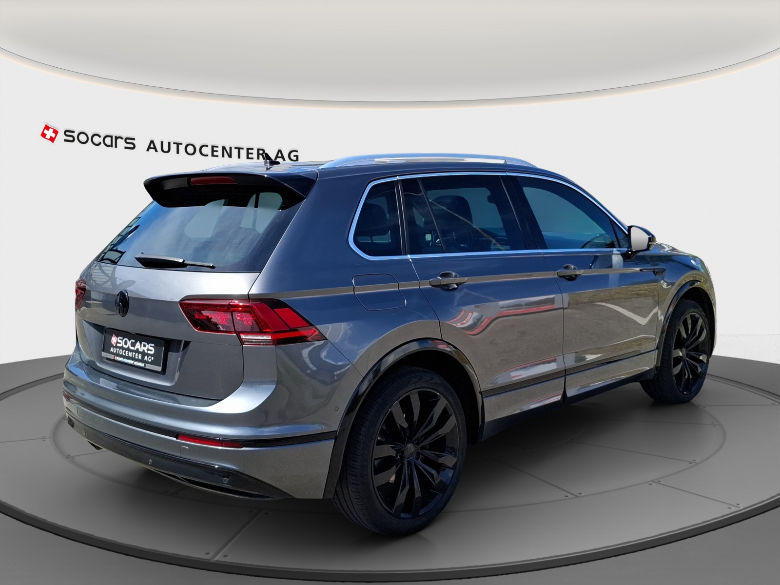 VW Tiguan 2.0TSI R Line Highline 4Motion DSG-image-2