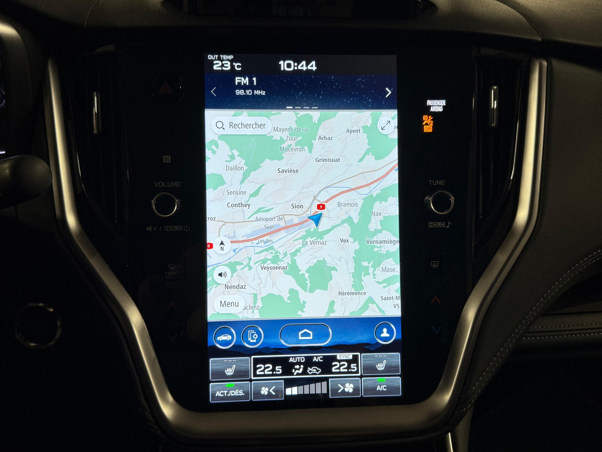 SUBARU Outback 2.5i Luxury-image-16