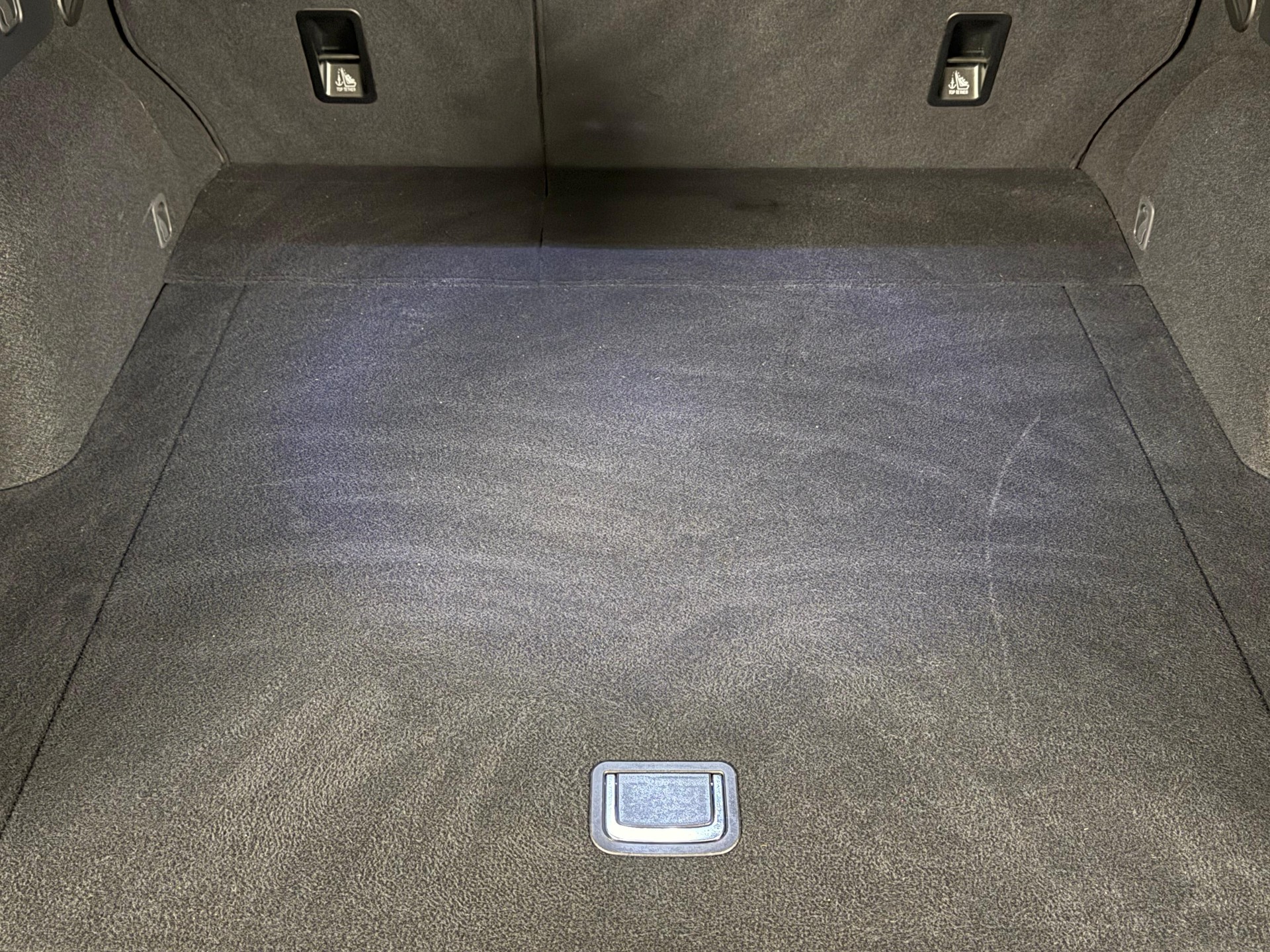 SUBARU Outback 2.5i Luxury-image-14