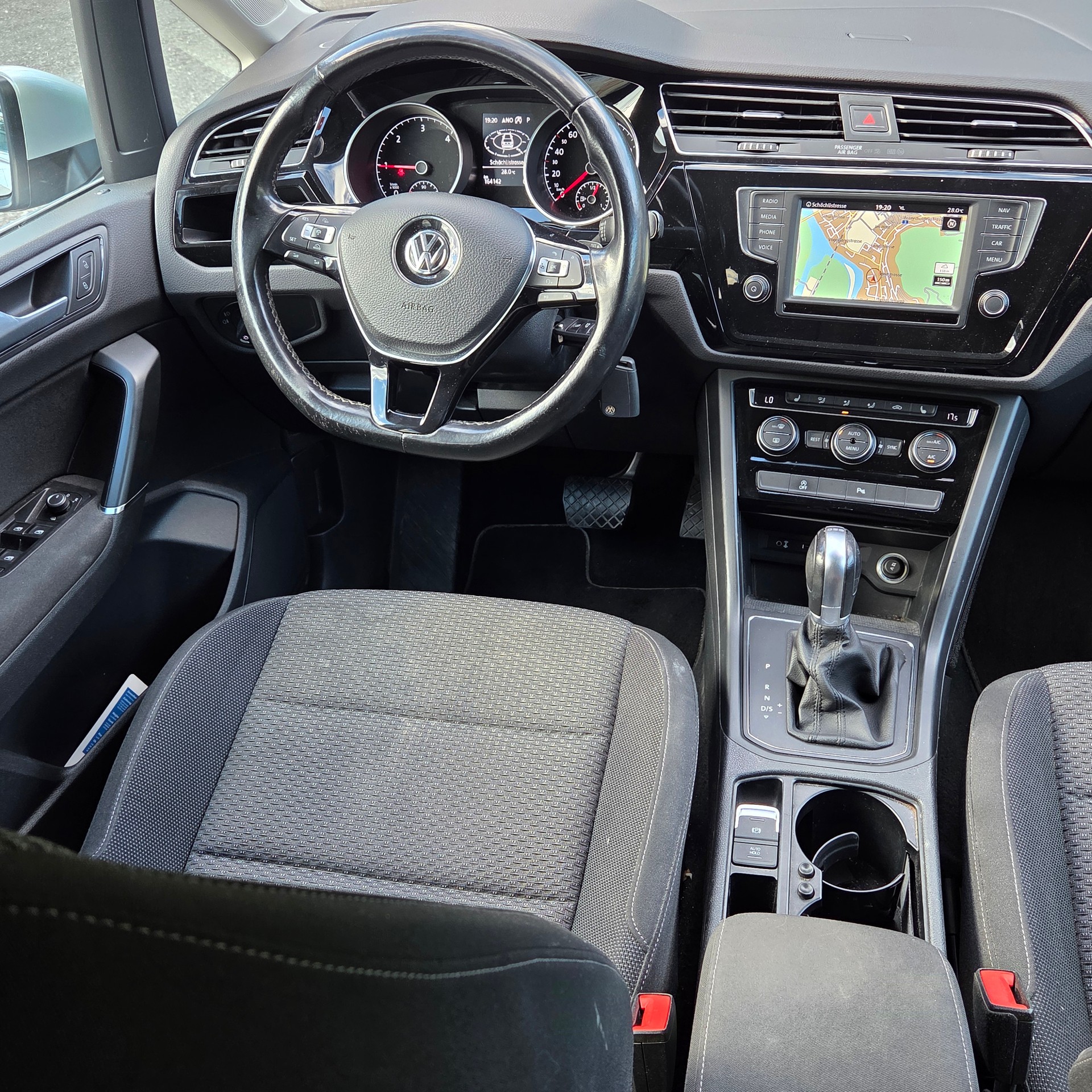 VW Touran 1.6 TDI BlueMotion Technology Comfortline DSG-image-11