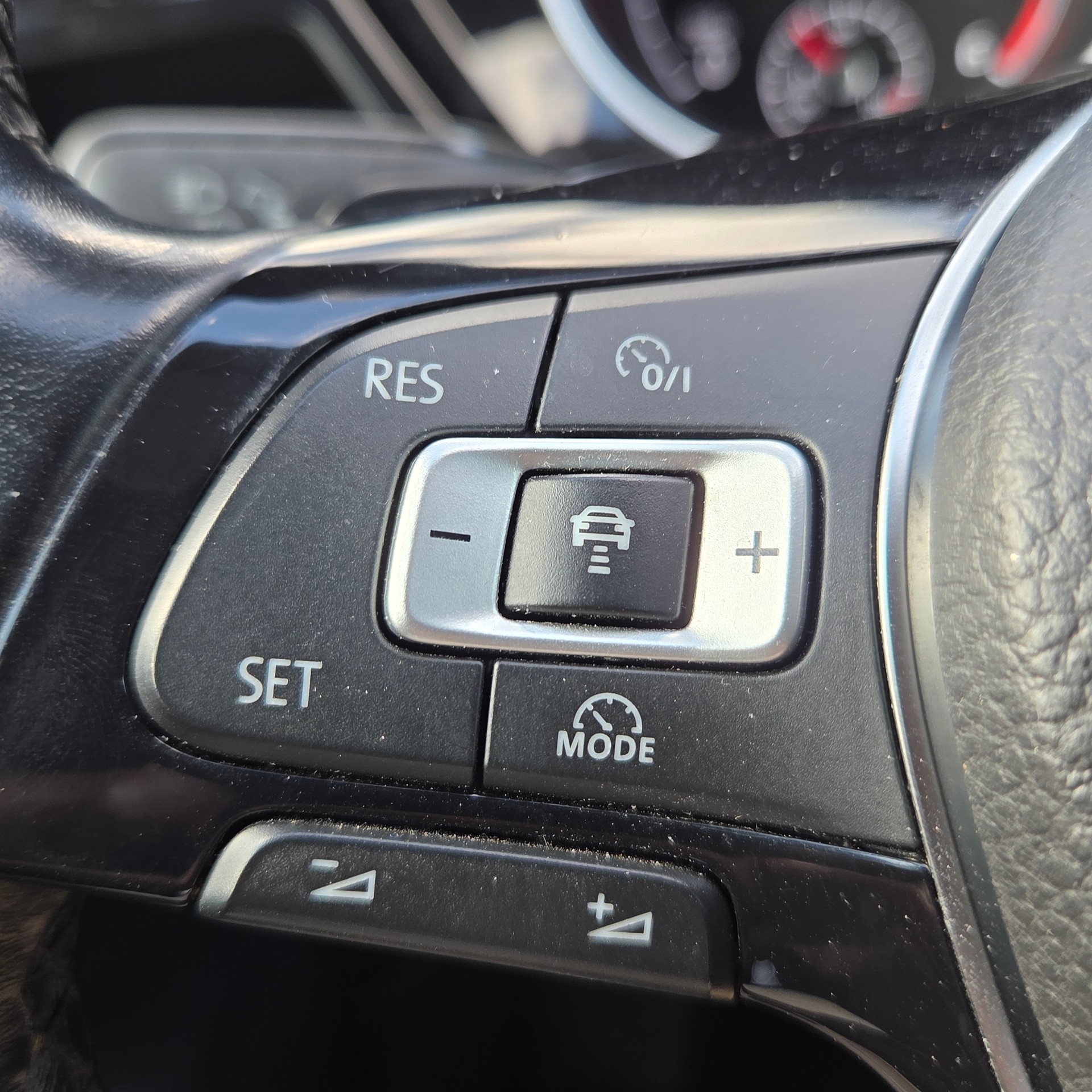 VW Touran 1.6 TDI BlueMotion Technology Comfortline DSG-image-14