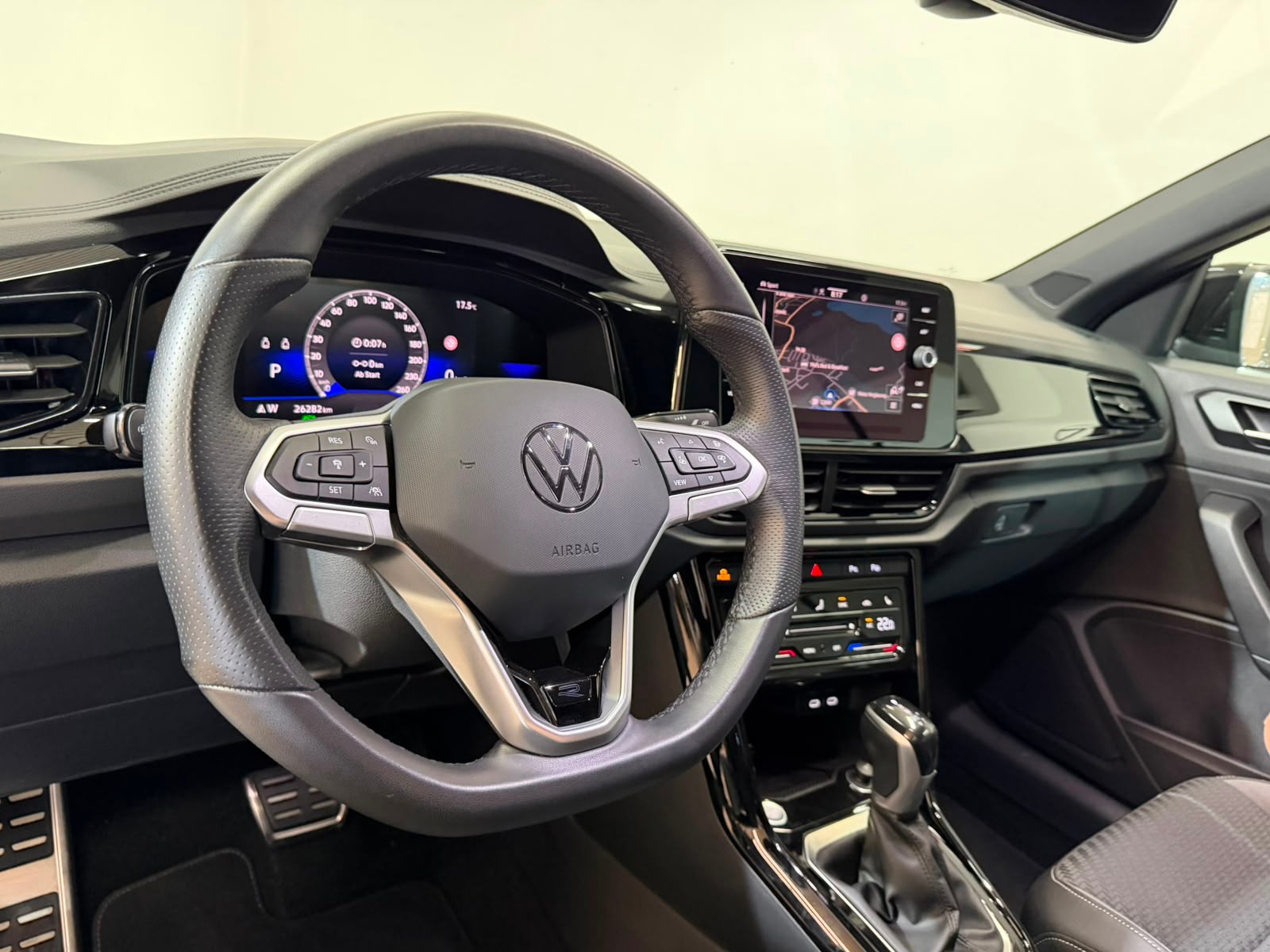 VW T-Roc Cabriolet 1.5 TSI EVO R-Line DSG-image-10