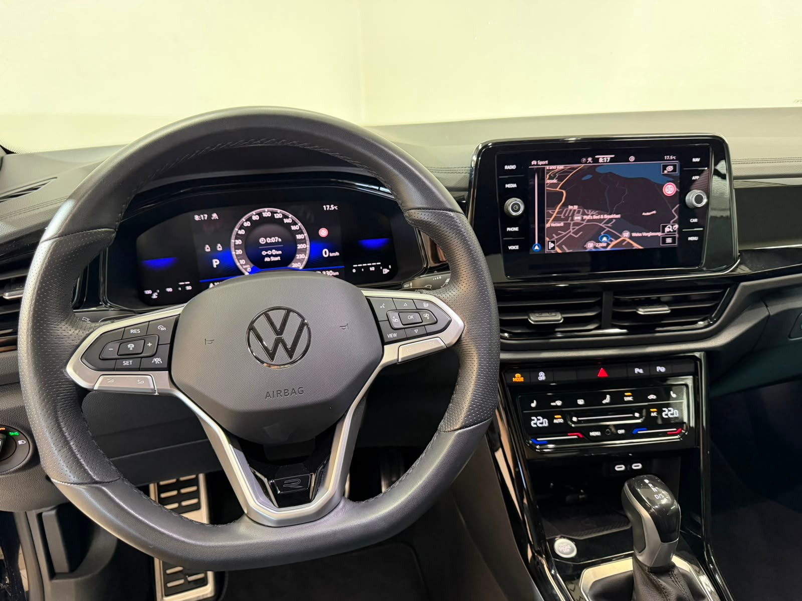 VW T-Roc Cabriolet 1.5 TSI EVO R-Line DSG-image-12