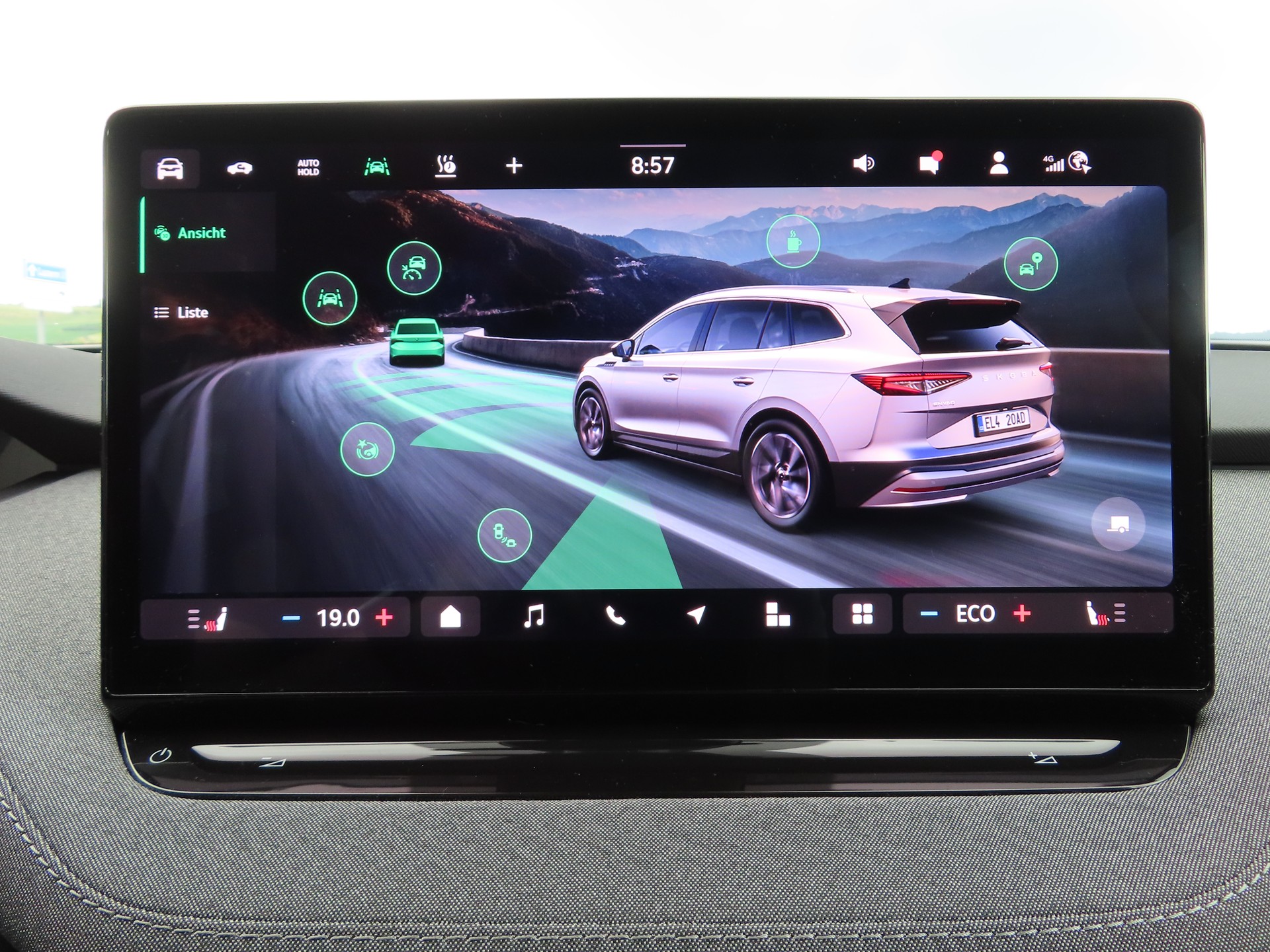 SKODA Enyaq 85-image-9