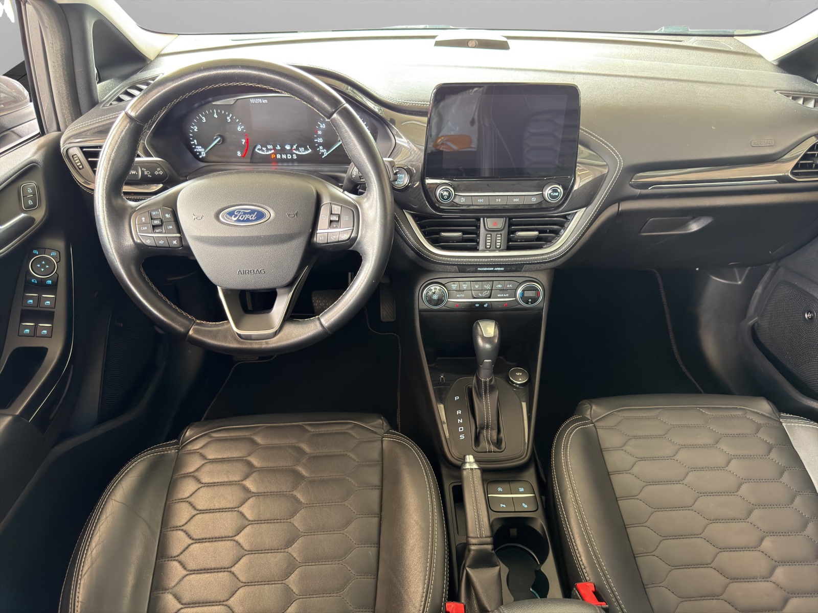 FORD Fiesta 1.0 EcoB Vignale-image-11