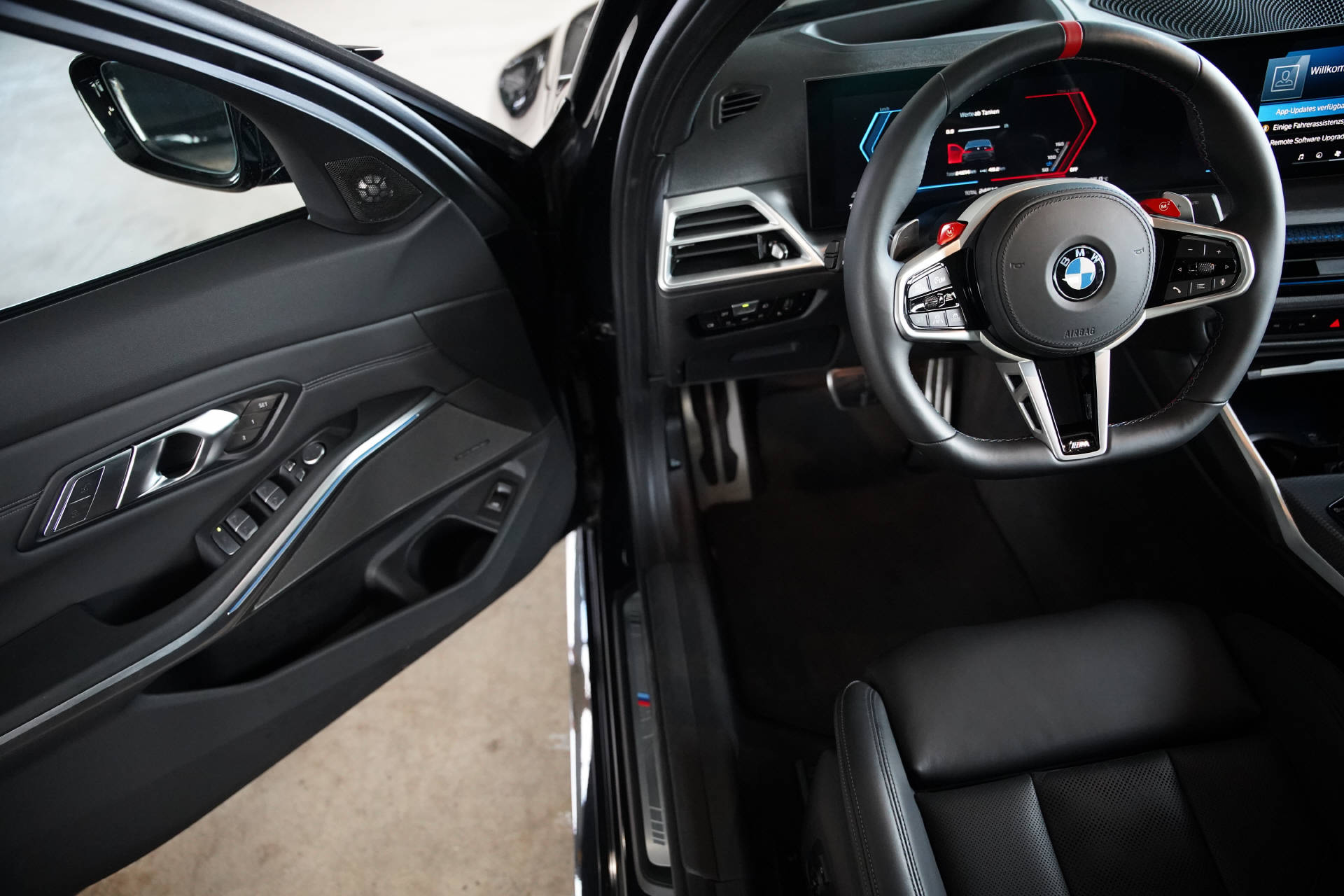 BMW M3 Competition M xDrive LCI-image-8