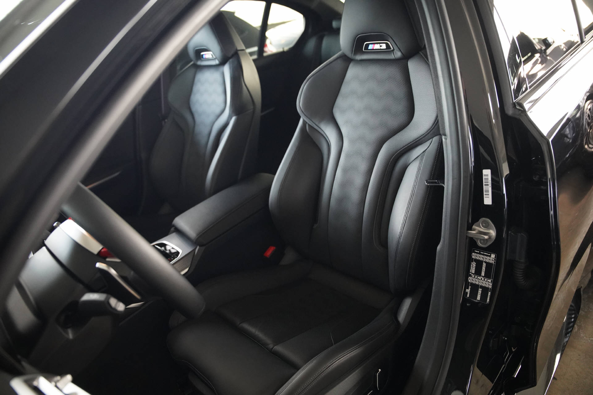 BMW M3 Competition M xDrive LCI-image-9
