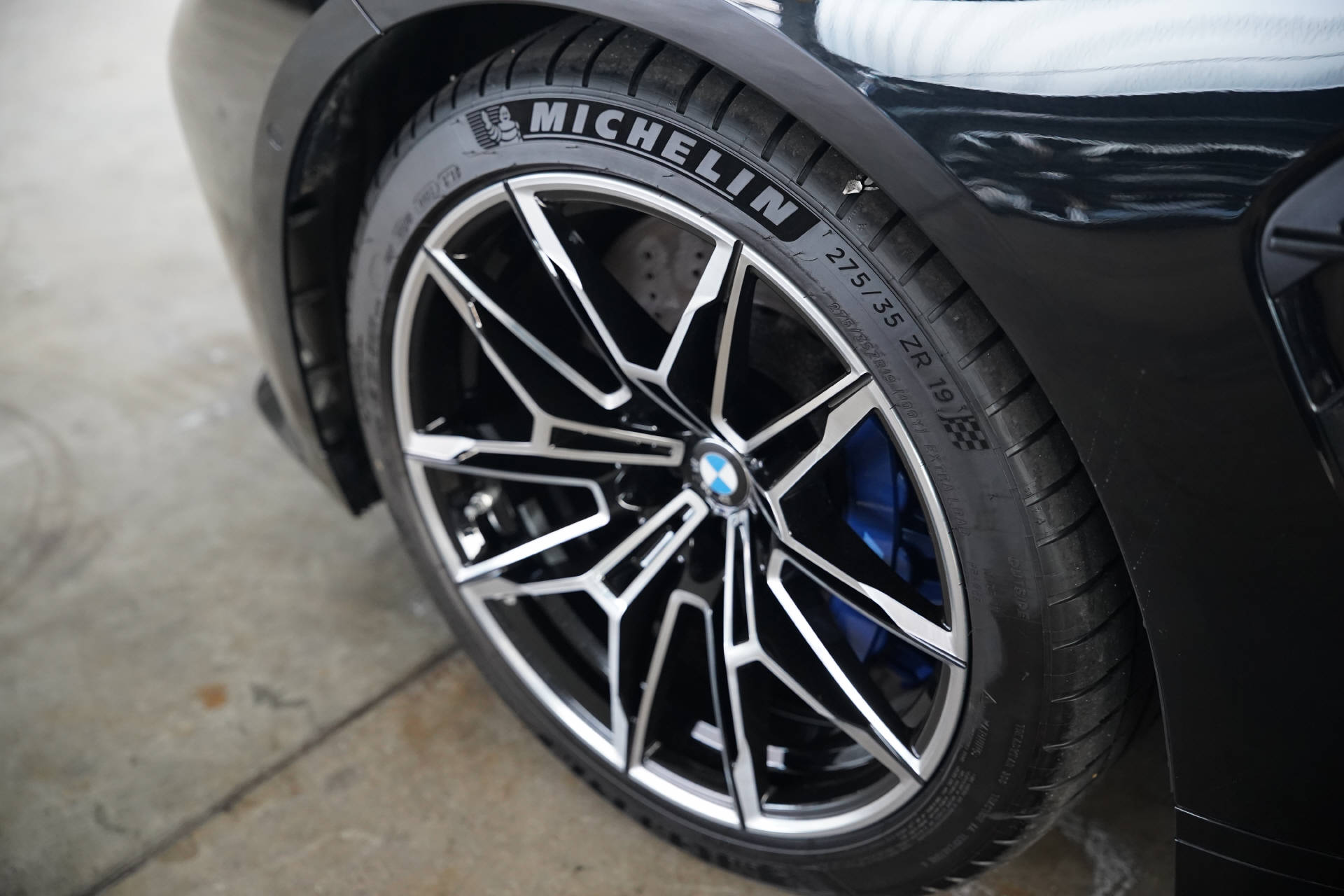 BMW M3 Competition M xDrive LCI-image-5