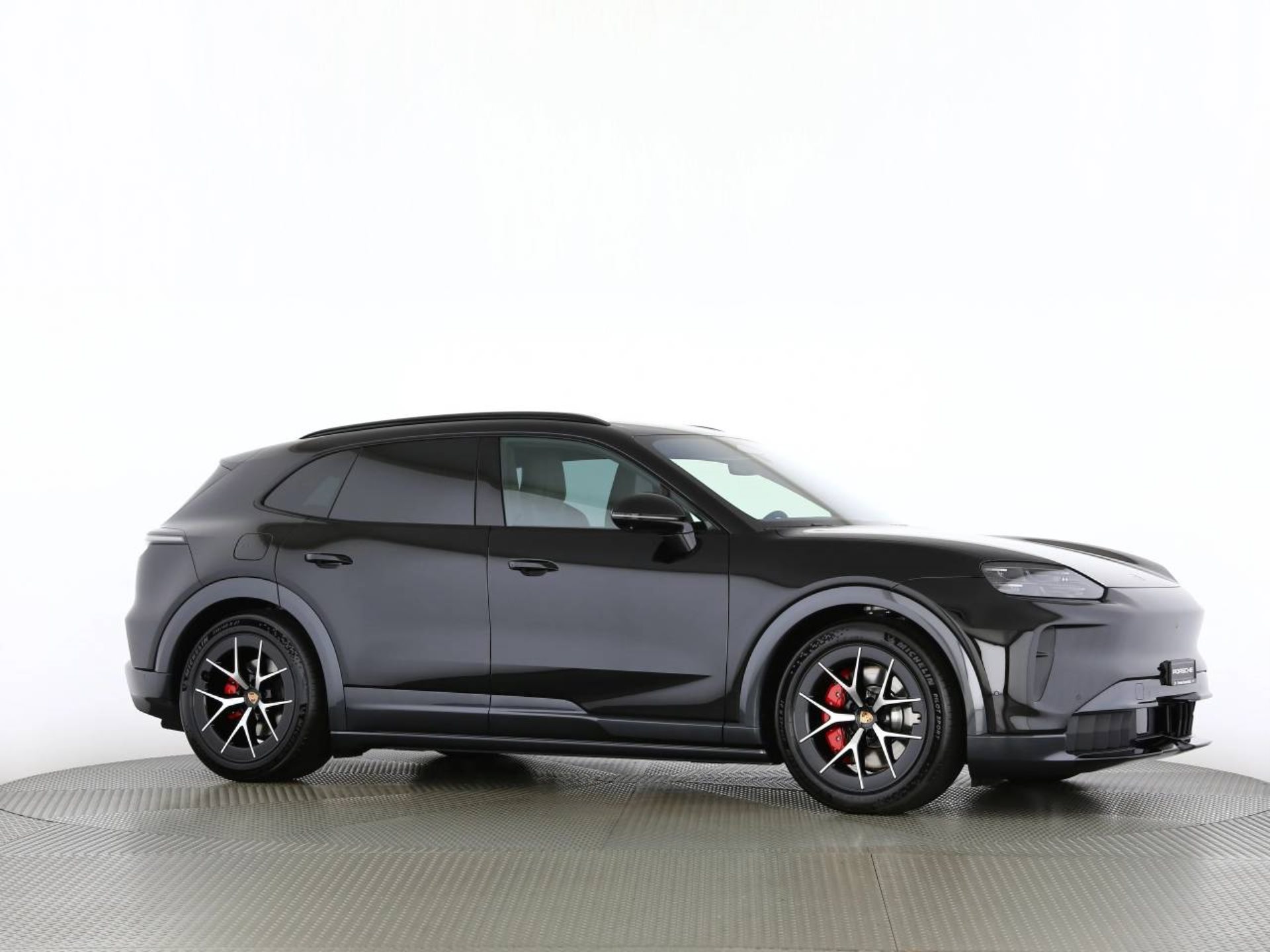 PORSCHE Cayenne S Electric-image-25