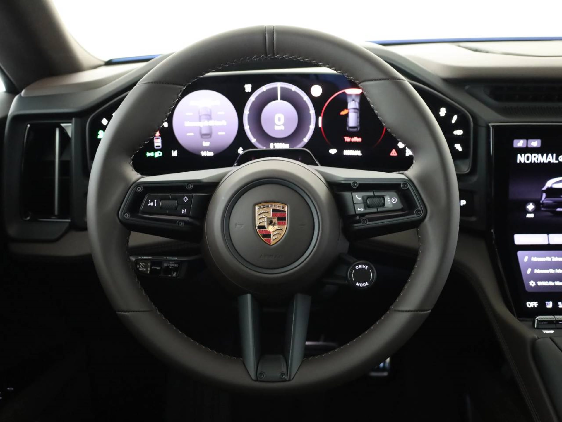 PORSCHE Cayenne S Electric-image-30