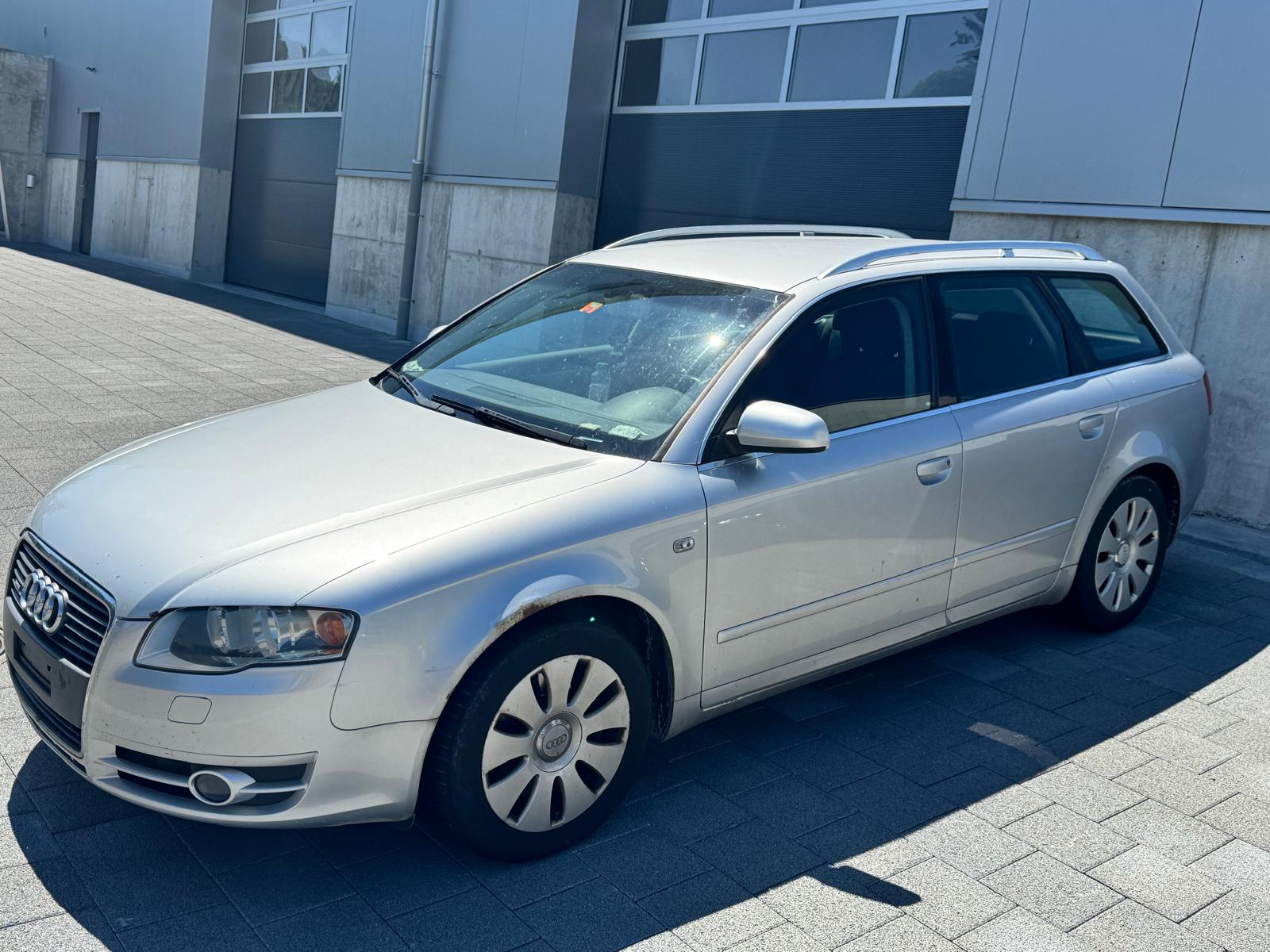 AUDI A4 Avant 2.0 Turbo FSI quattro-image-0