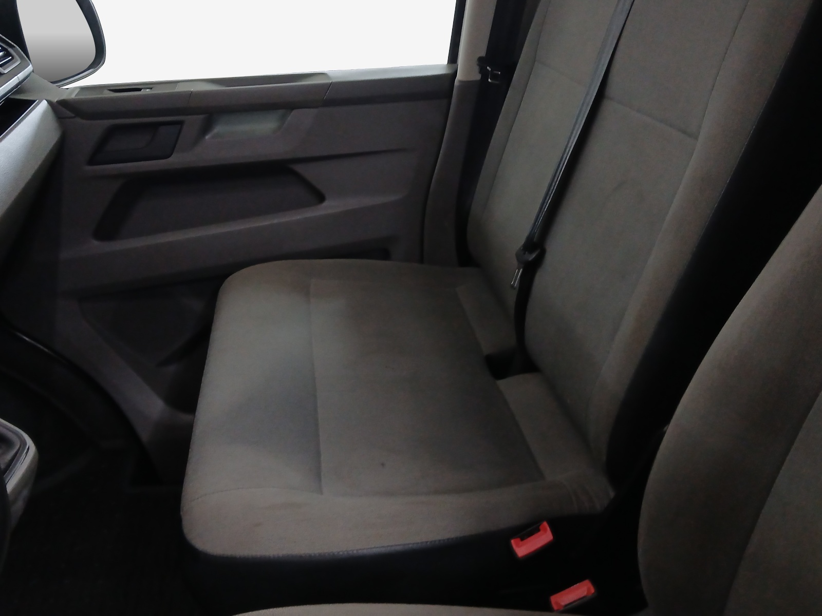 VW T6.1 2.0 TDI 4Motion DSG-image-11