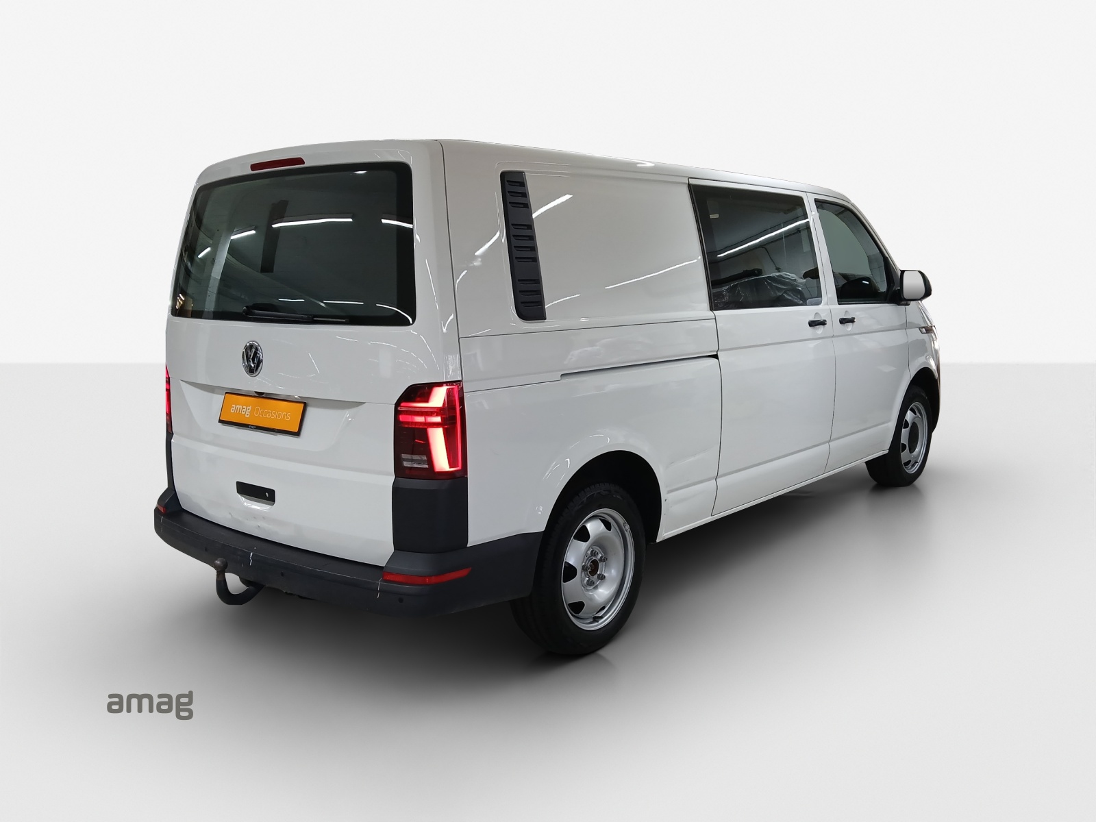 VW T6.1 2.0 TDI 4Motion DSG-image-4
