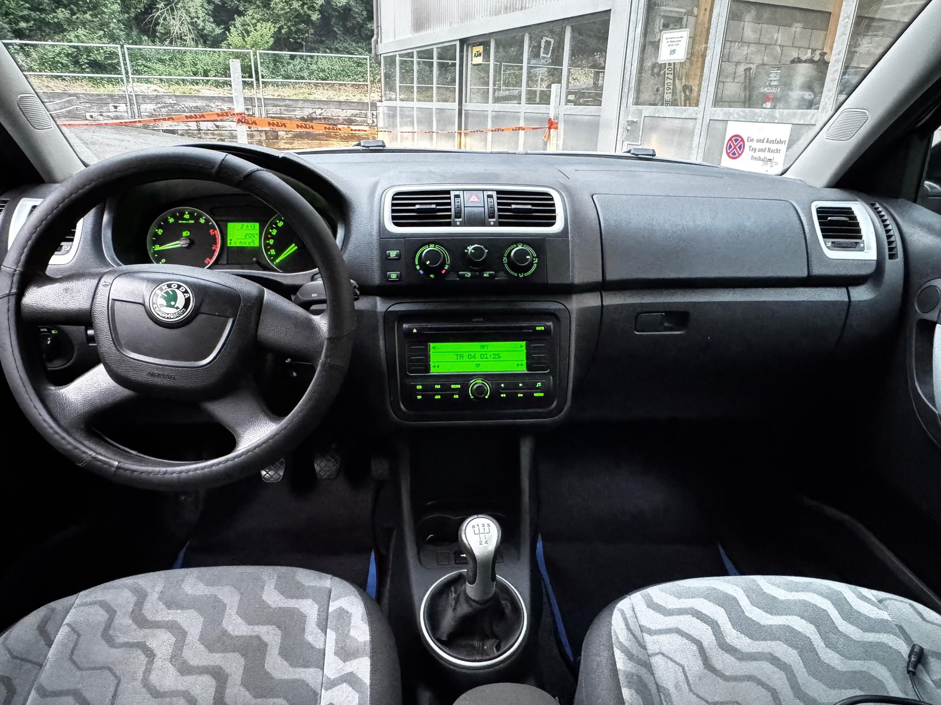 SKODA Fabia 1.2 Entry-image-3